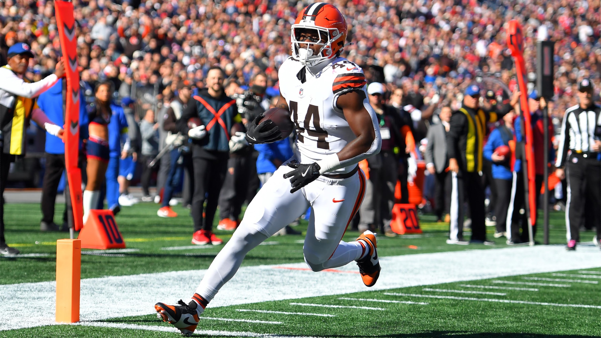Browns Patriots Football