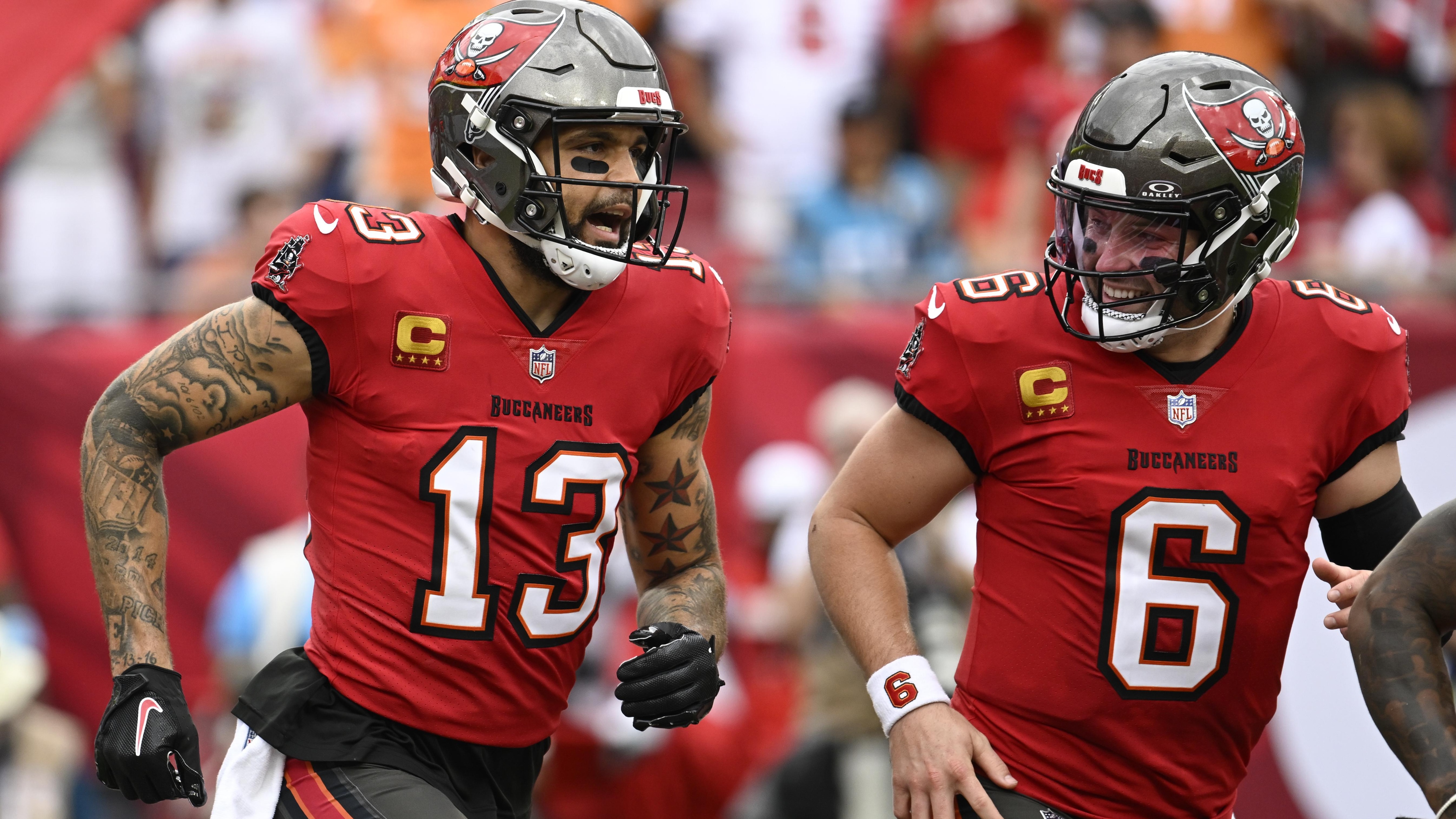 Panthers Buccaneers Football