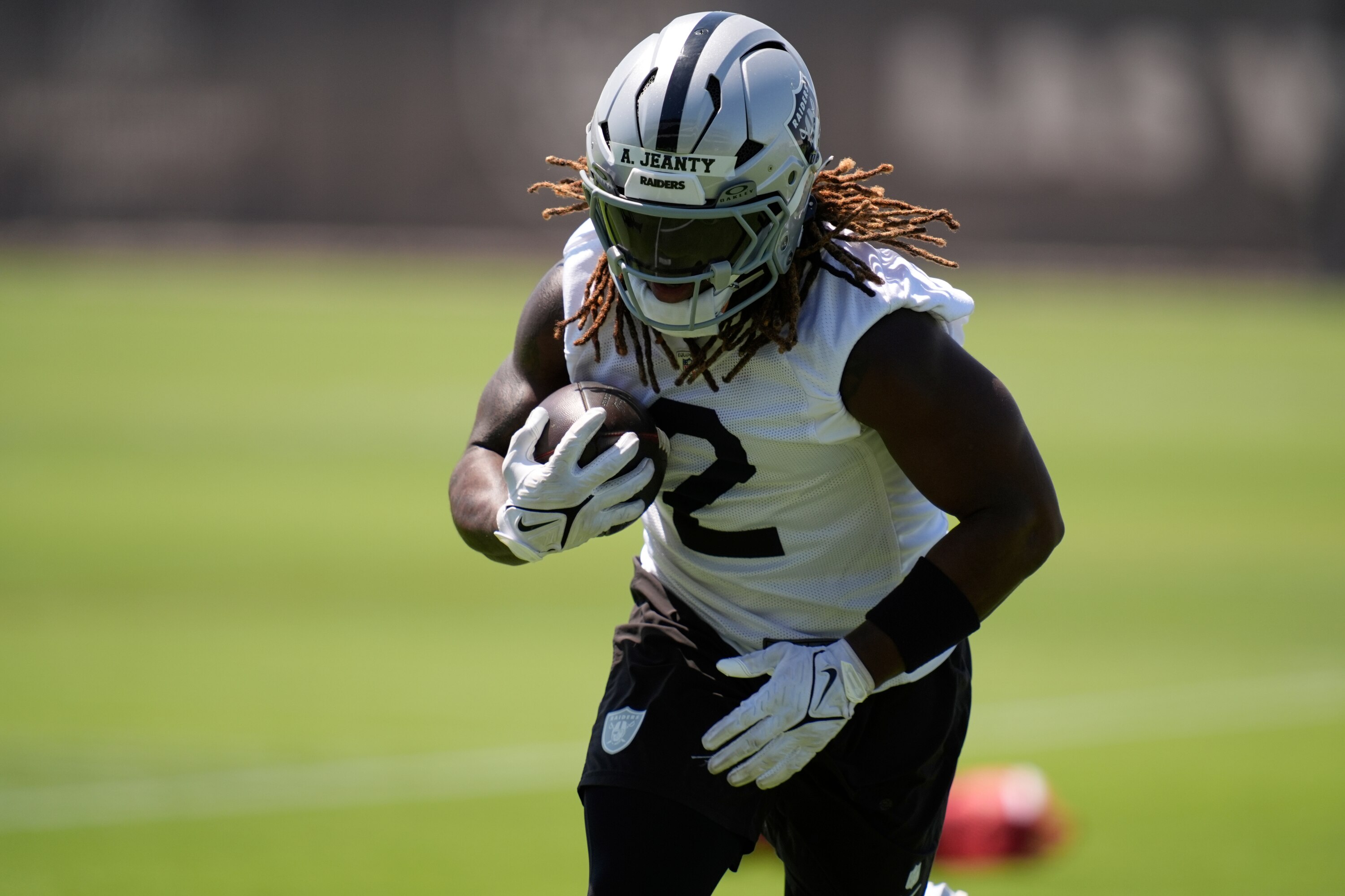 Ashton Jeanty Builds His Perfect NFL RB, Picks Saquon's Vision, Derrick Henry's Power