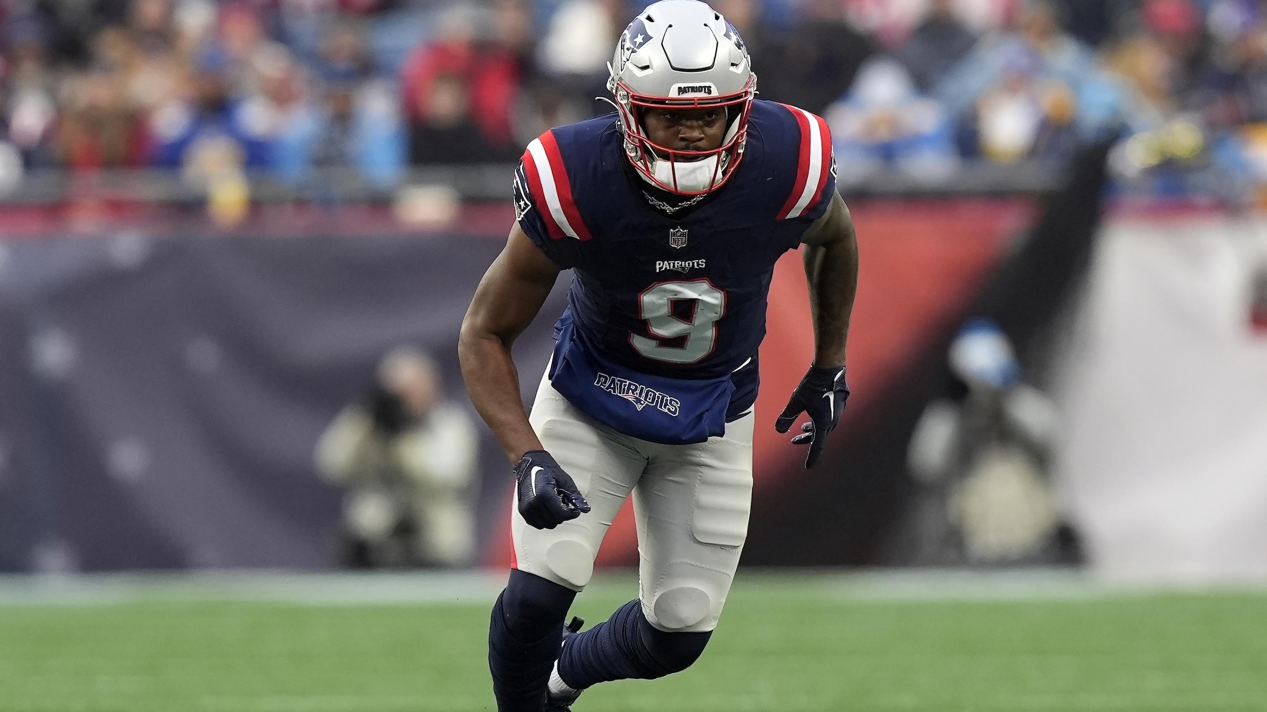 Chargers Patriots Football