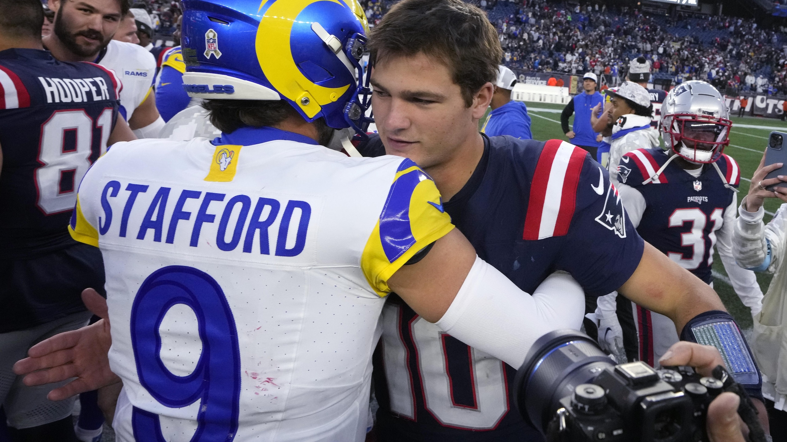 Rams Patriots Football