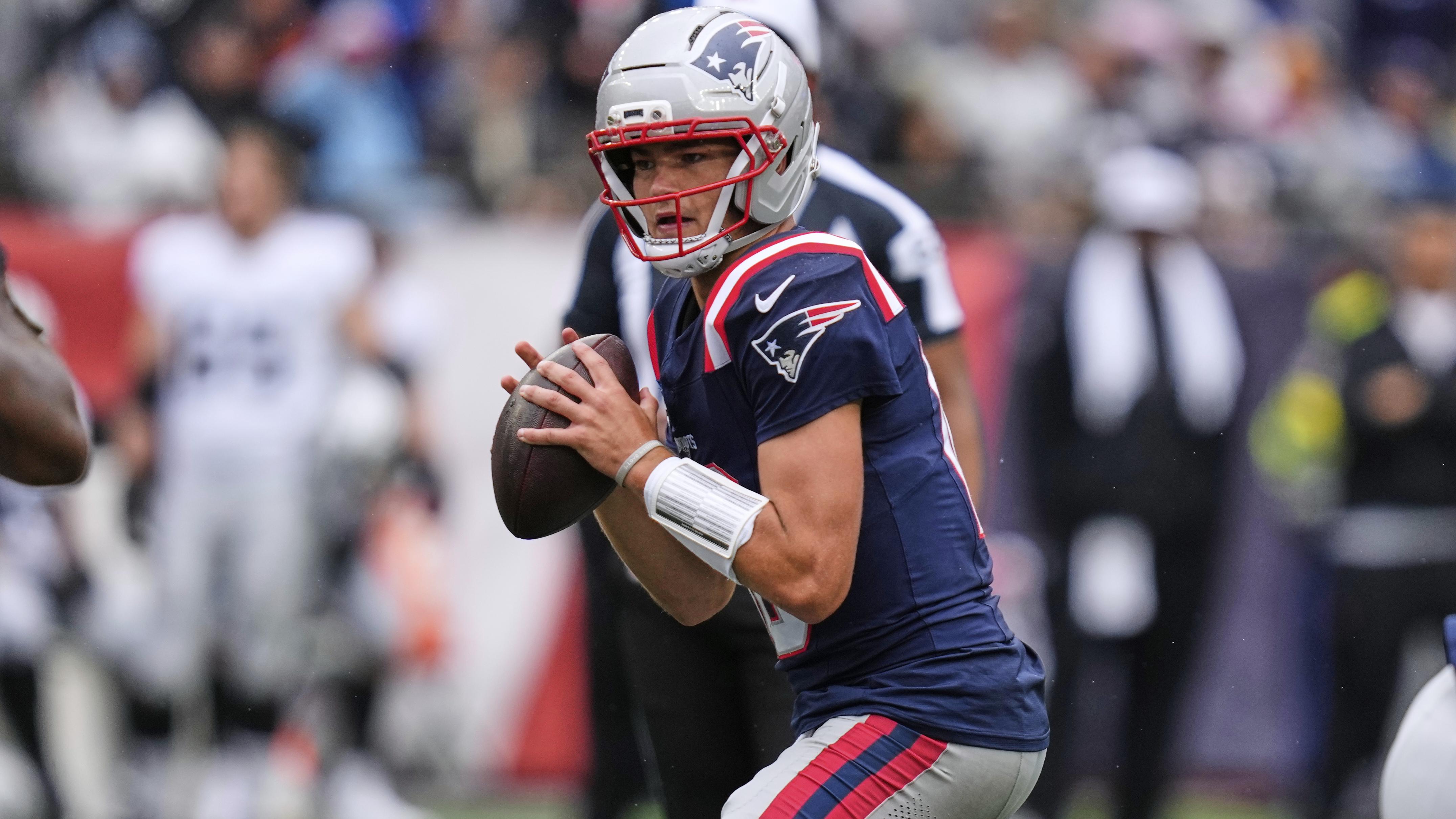 Raiders Patriots Football