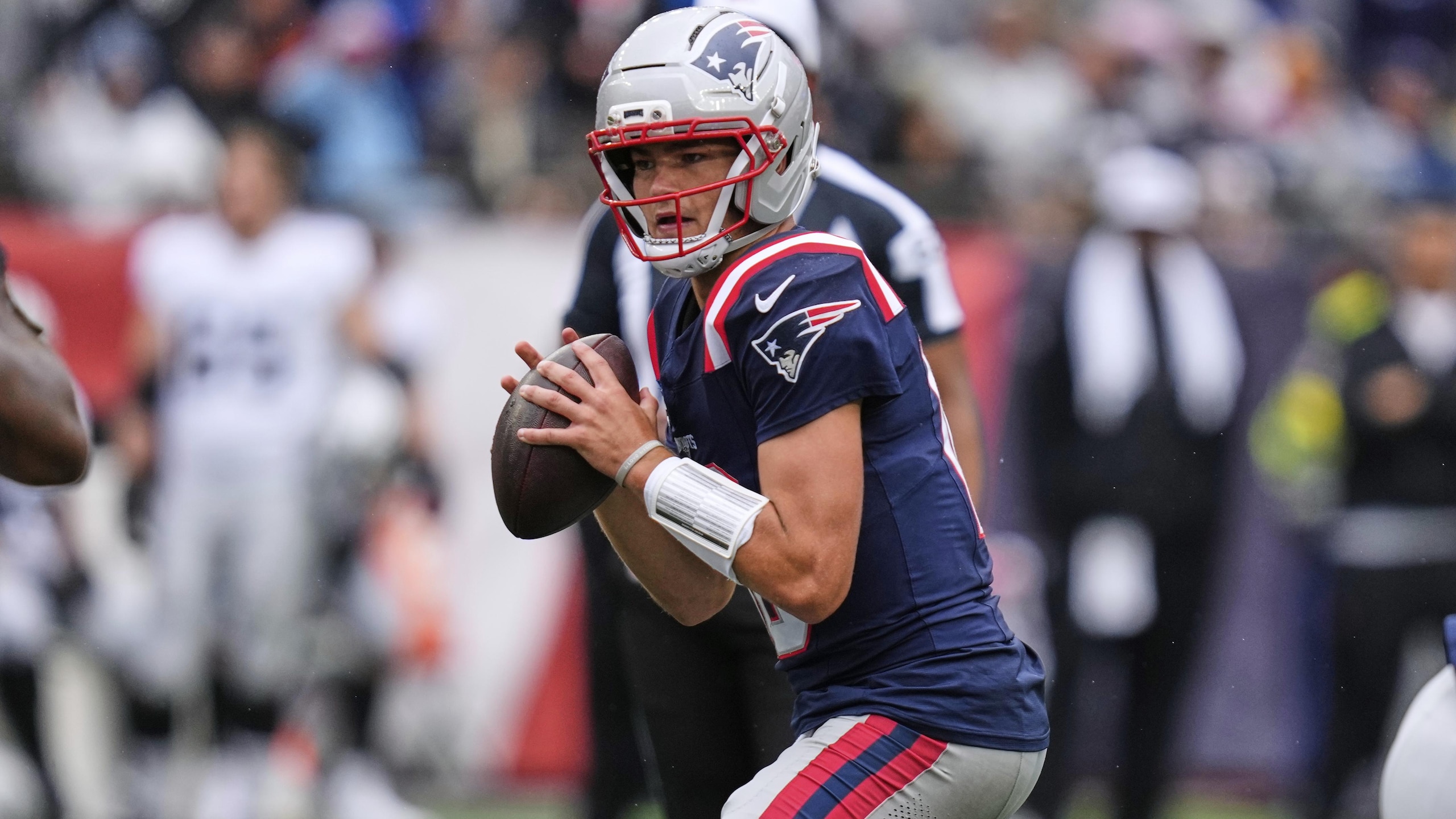 Raiders Patriots Football