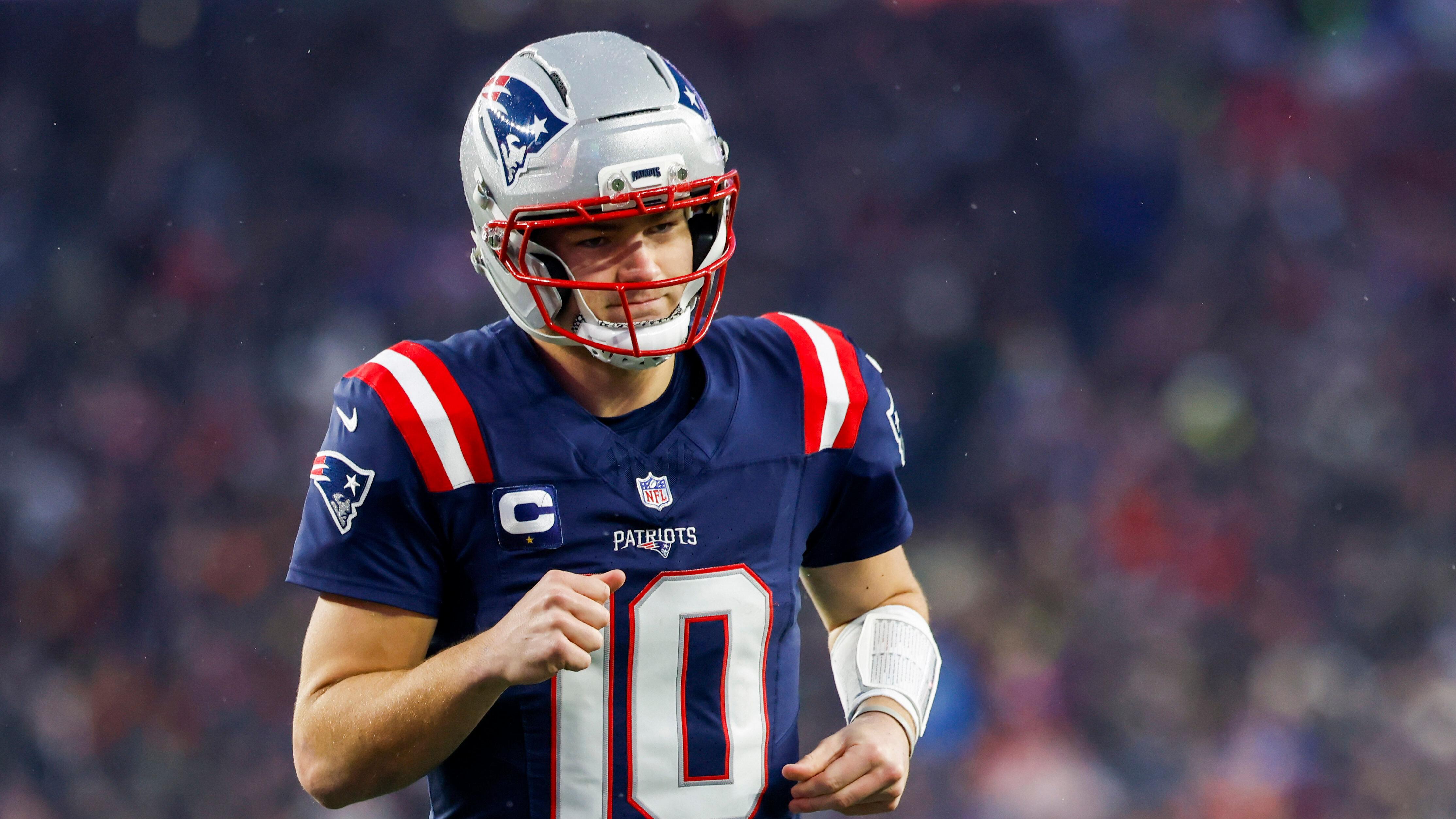 Texans Patriots Football