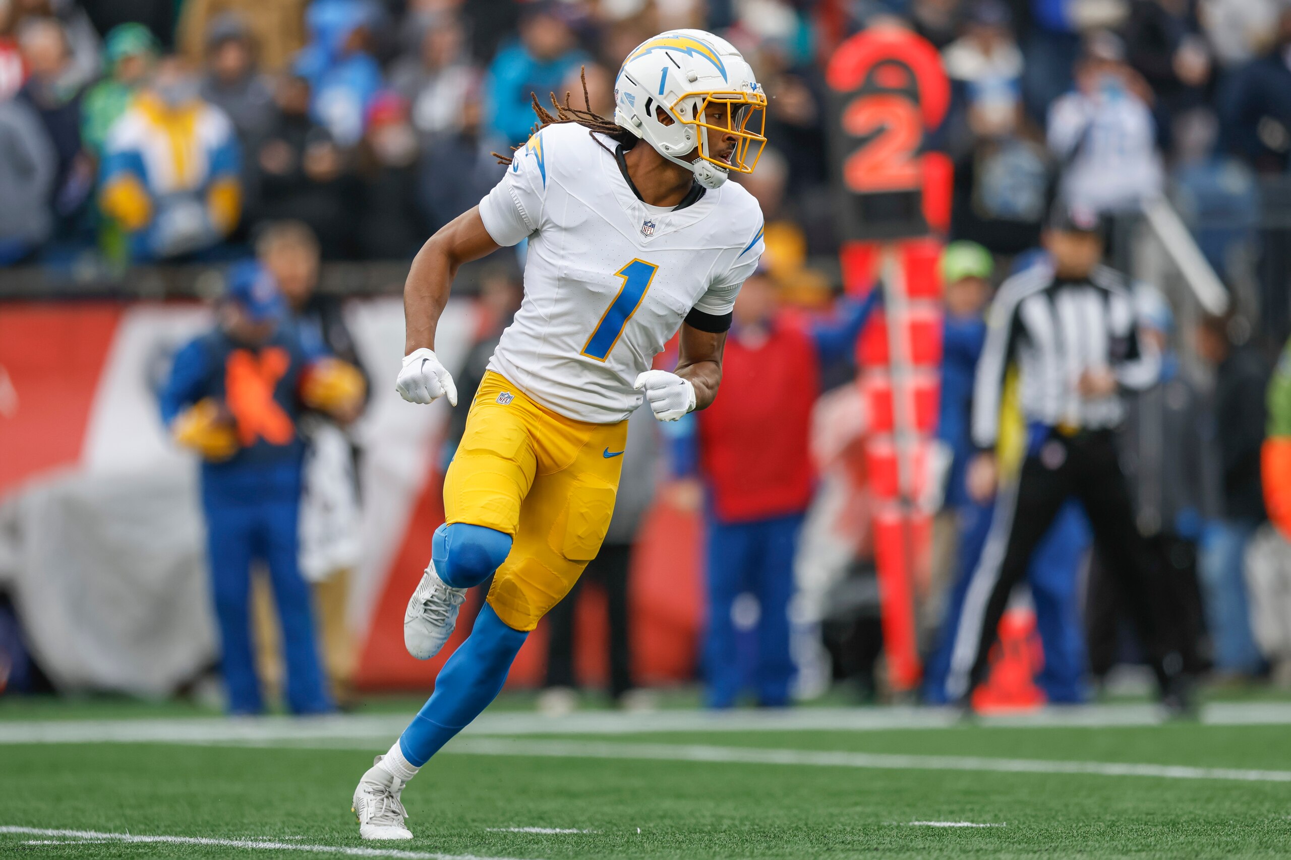 Chargers Patriots Football