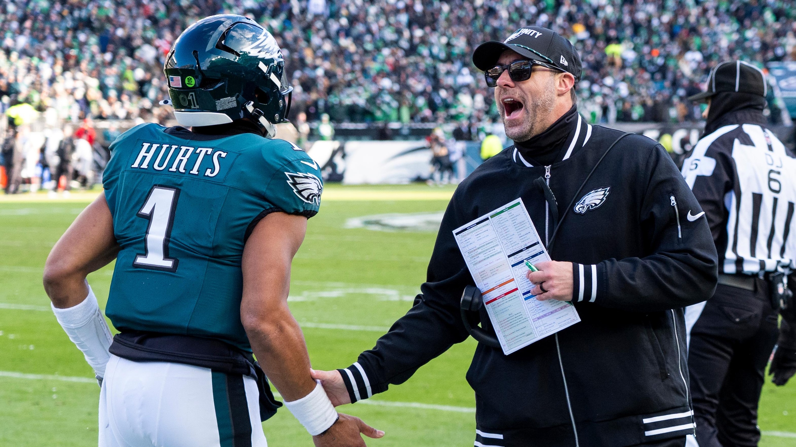 Raiders Eagles Football