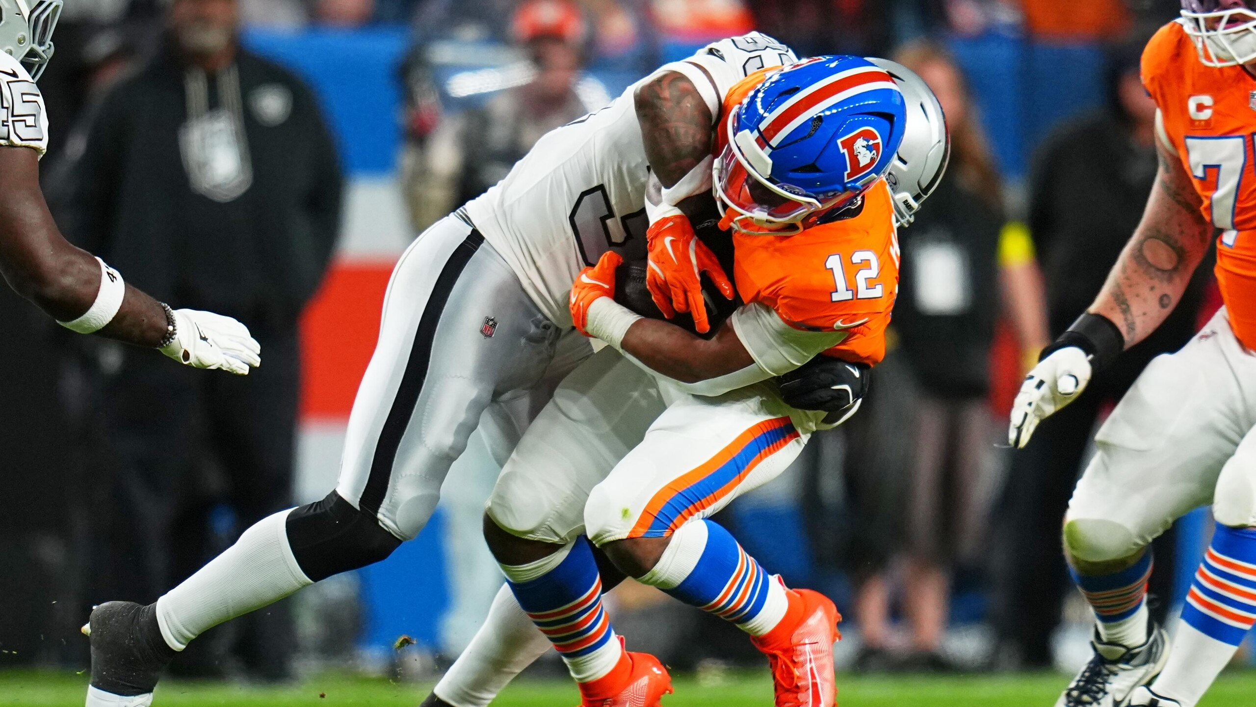 Raiders Broncos Football