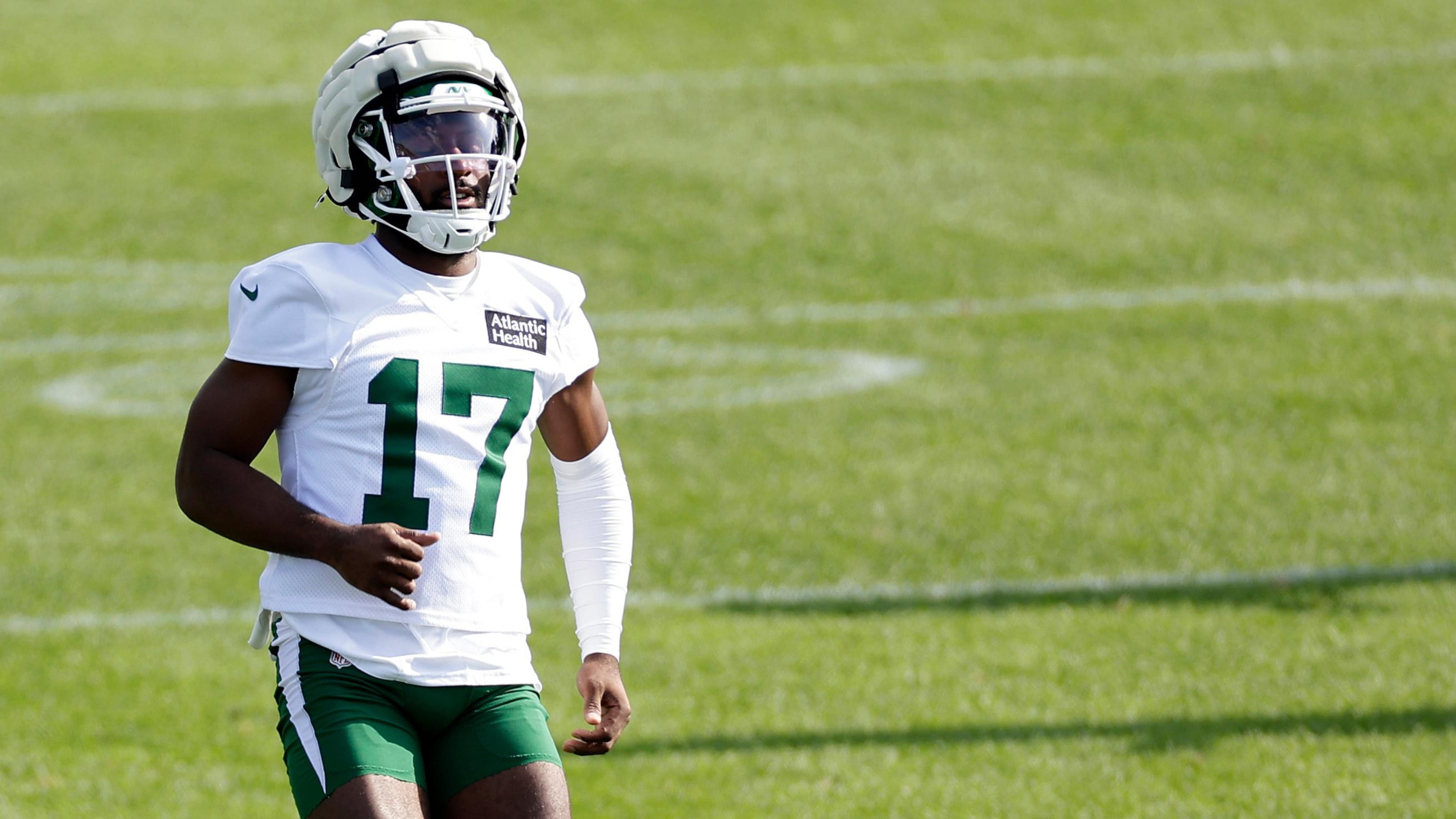 Jets' Kris Boyd Shares Health Update from Hospital After Shooting