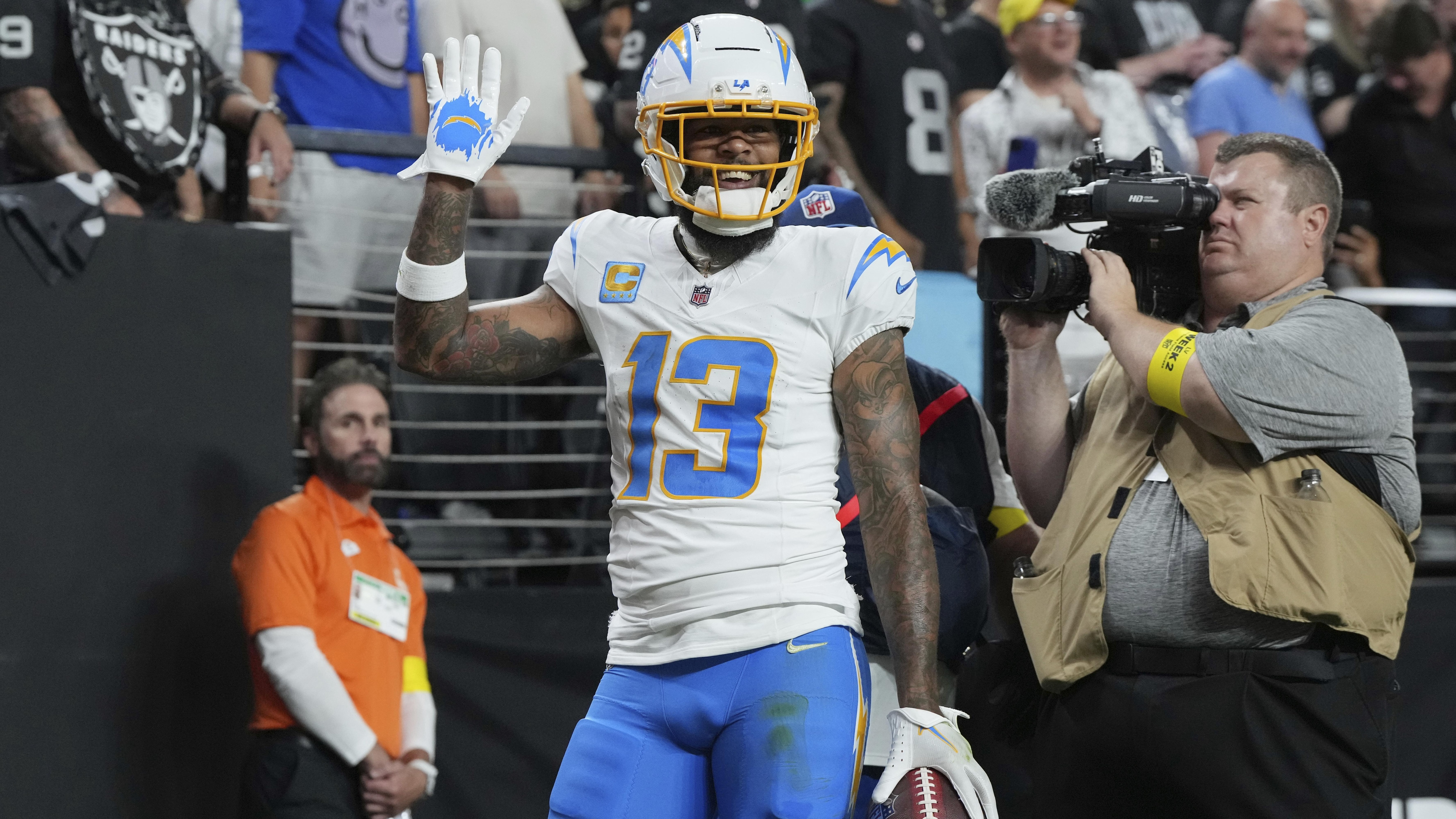 Chargers Raiders Football