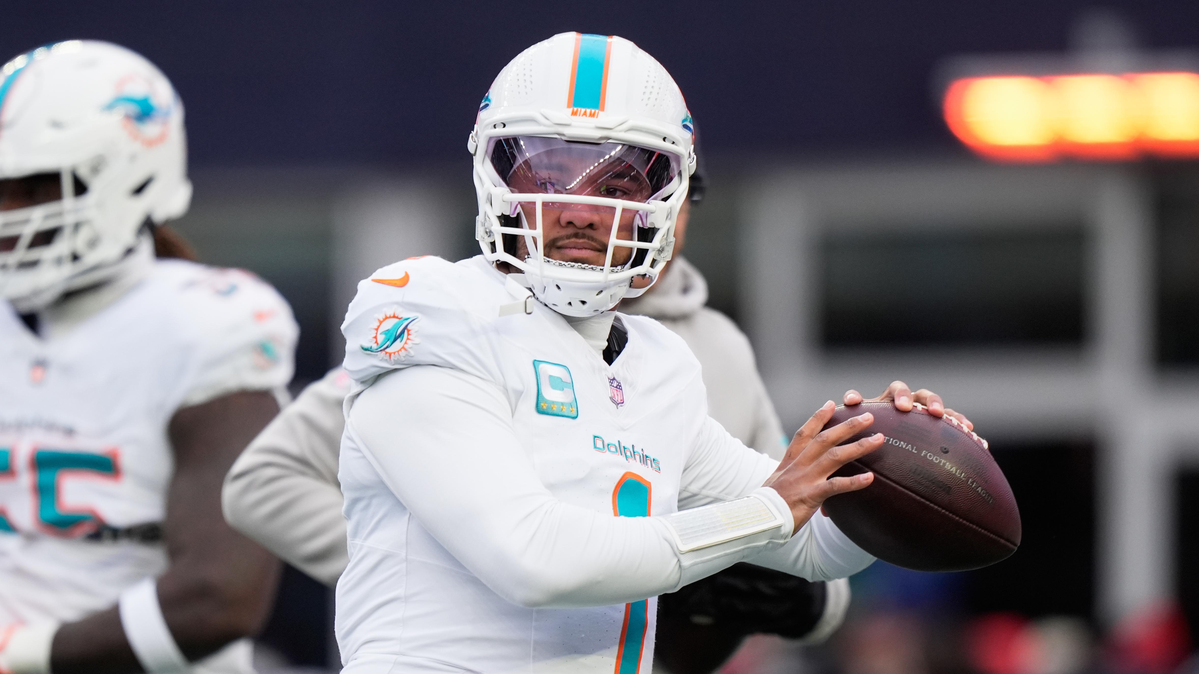 Dolphins Patriots Football