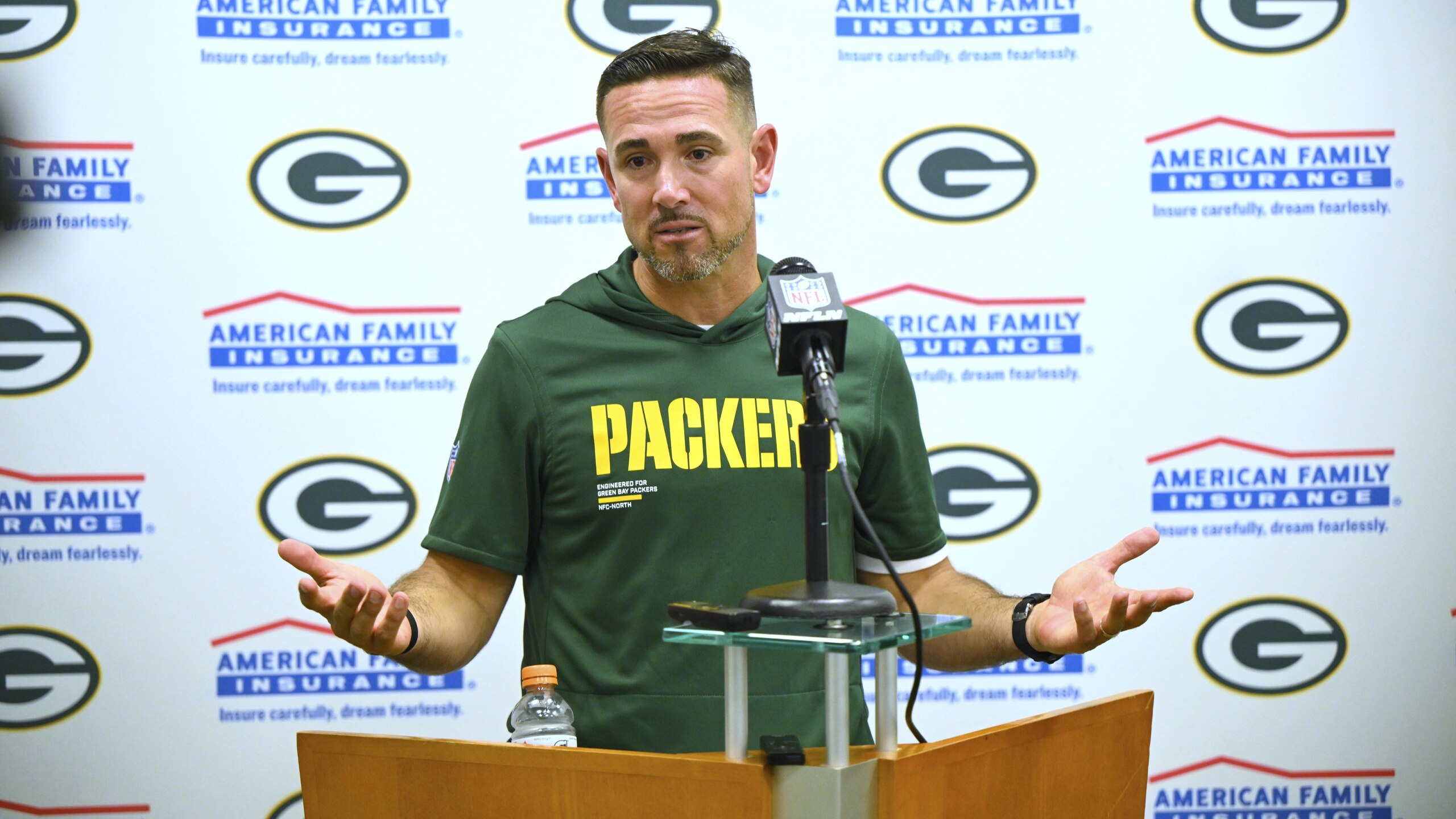 Packers Browns Football