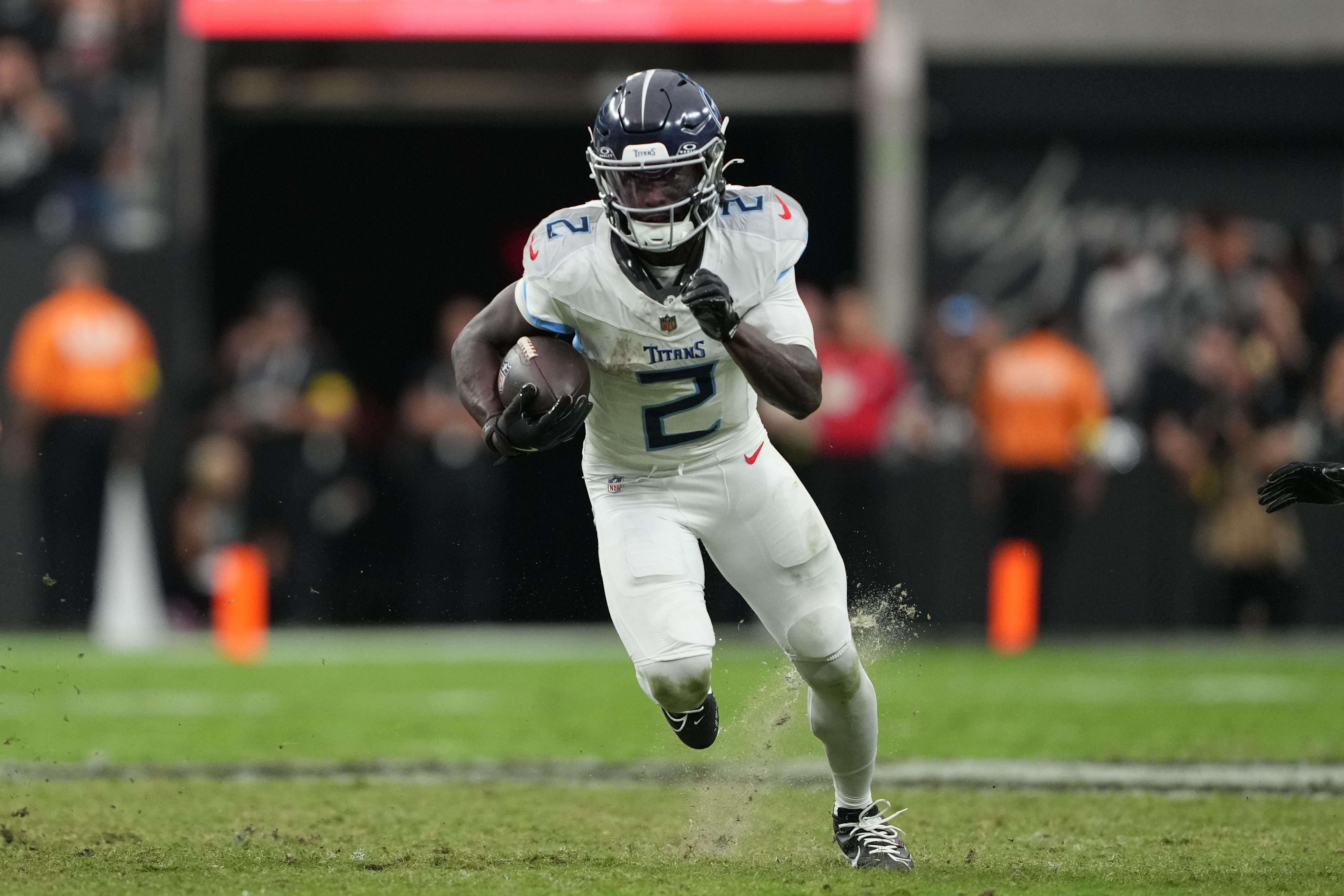 Titans Raiders Football