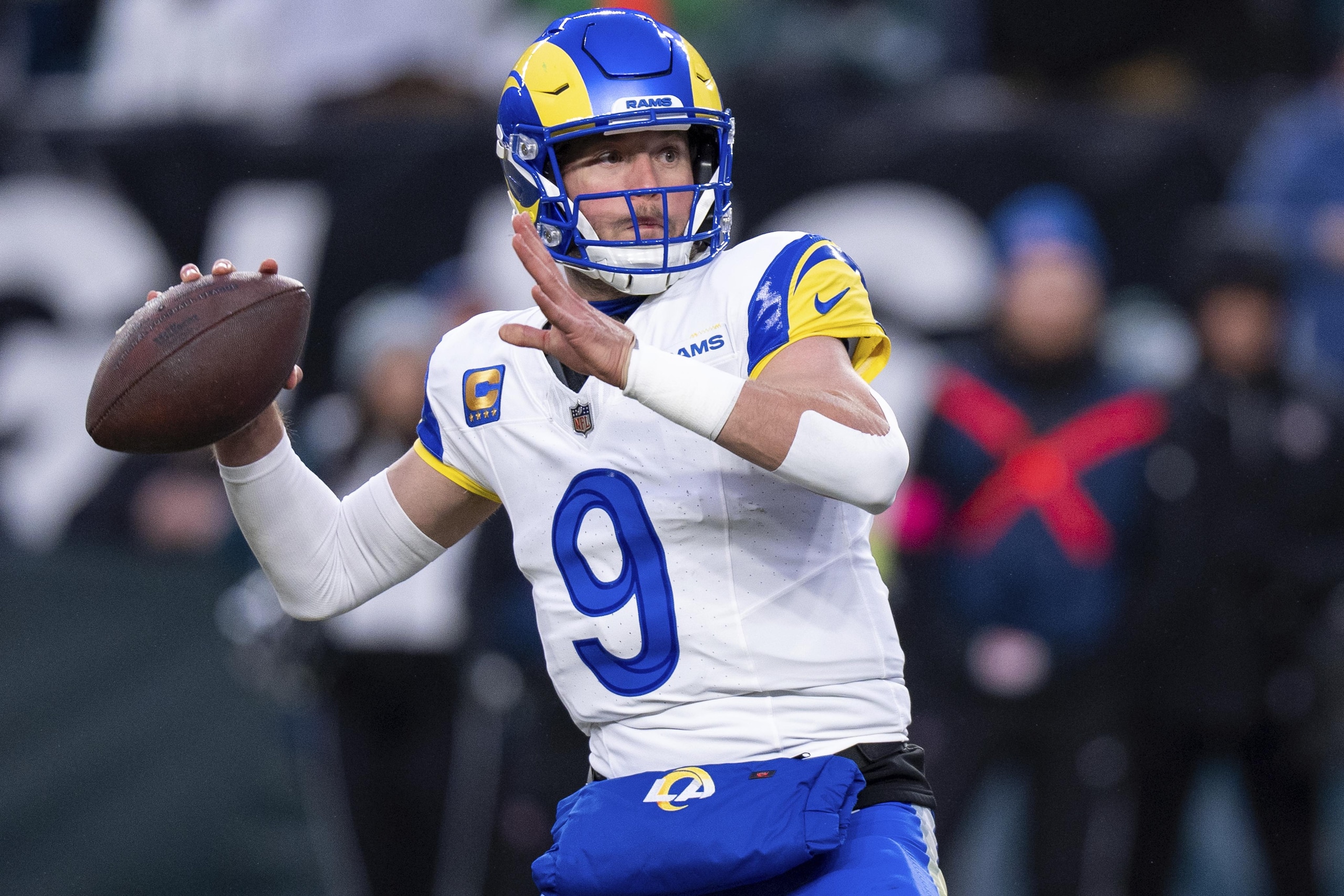 Rams Eagles Football