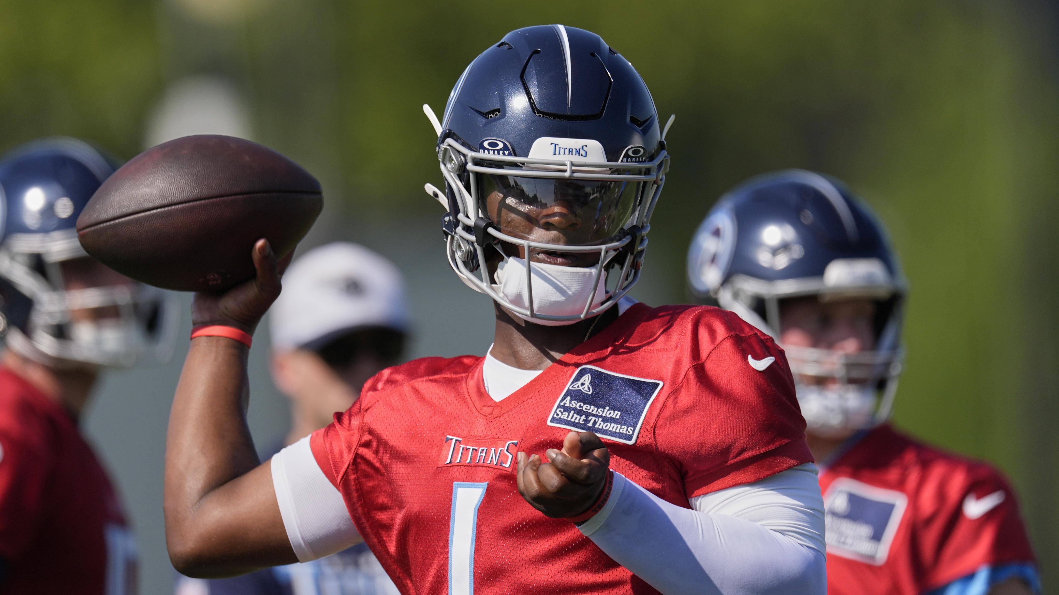 Titans Camp Football