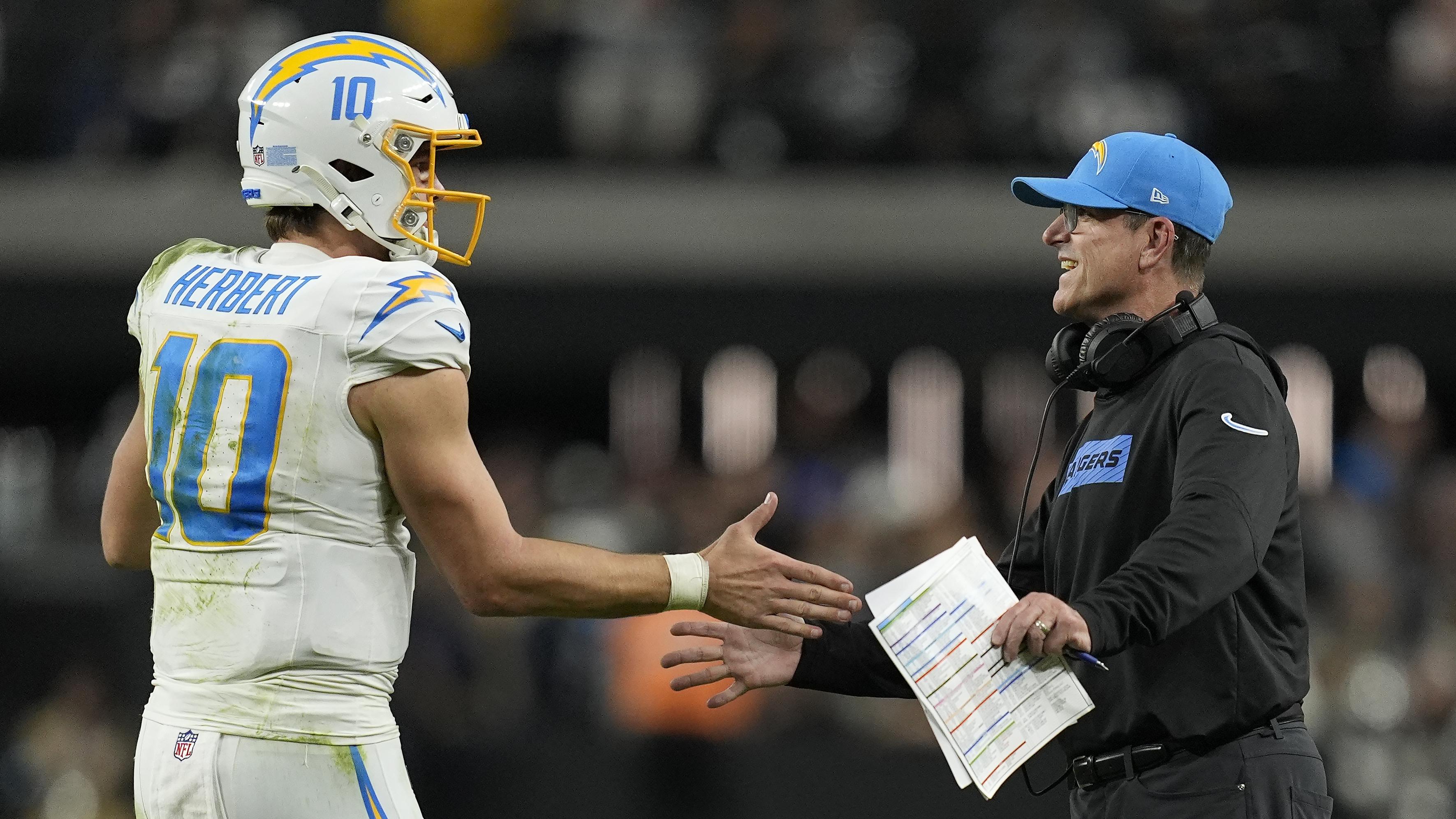 Chargers Raiders Football