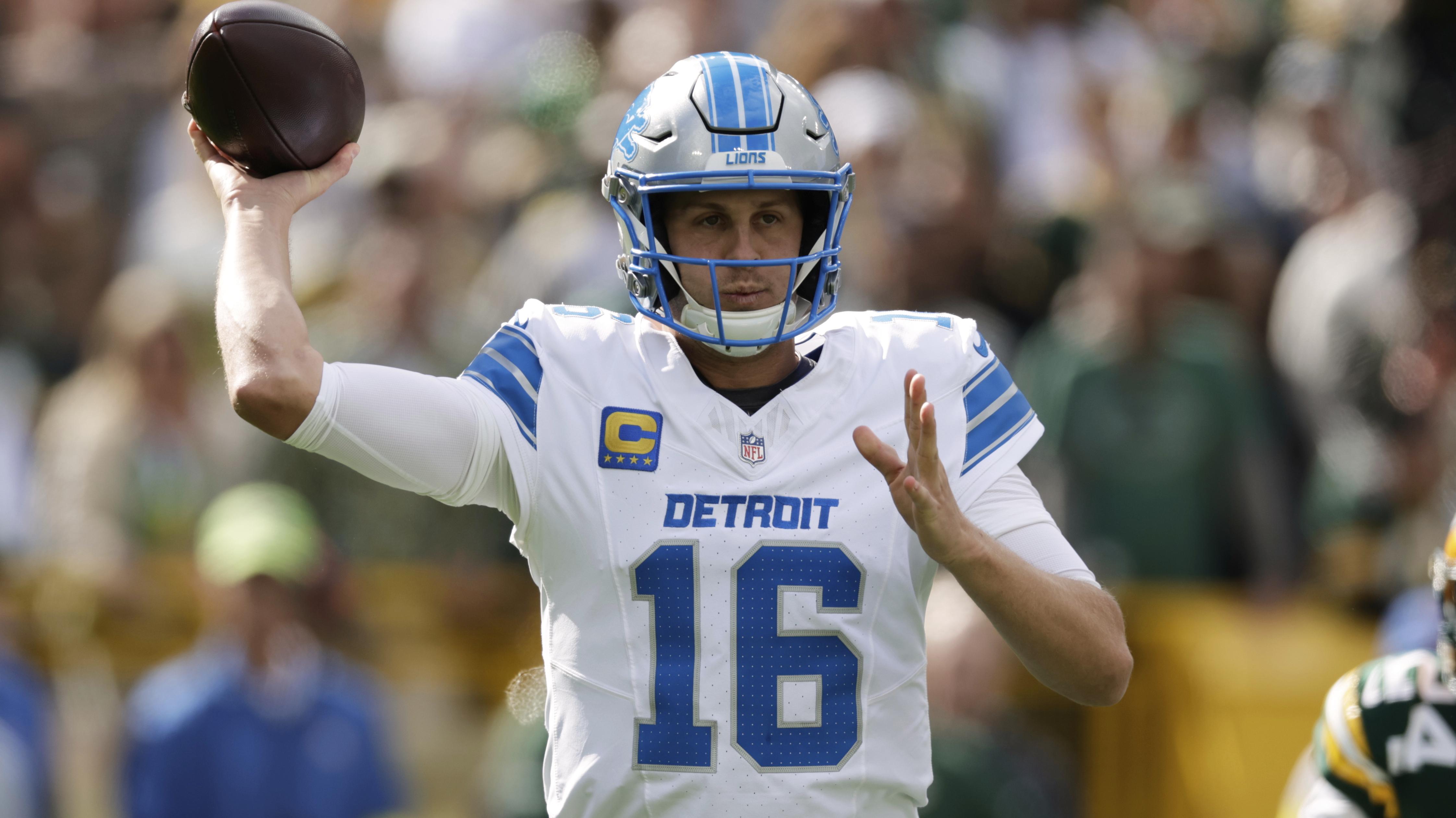 Lions Packers Football