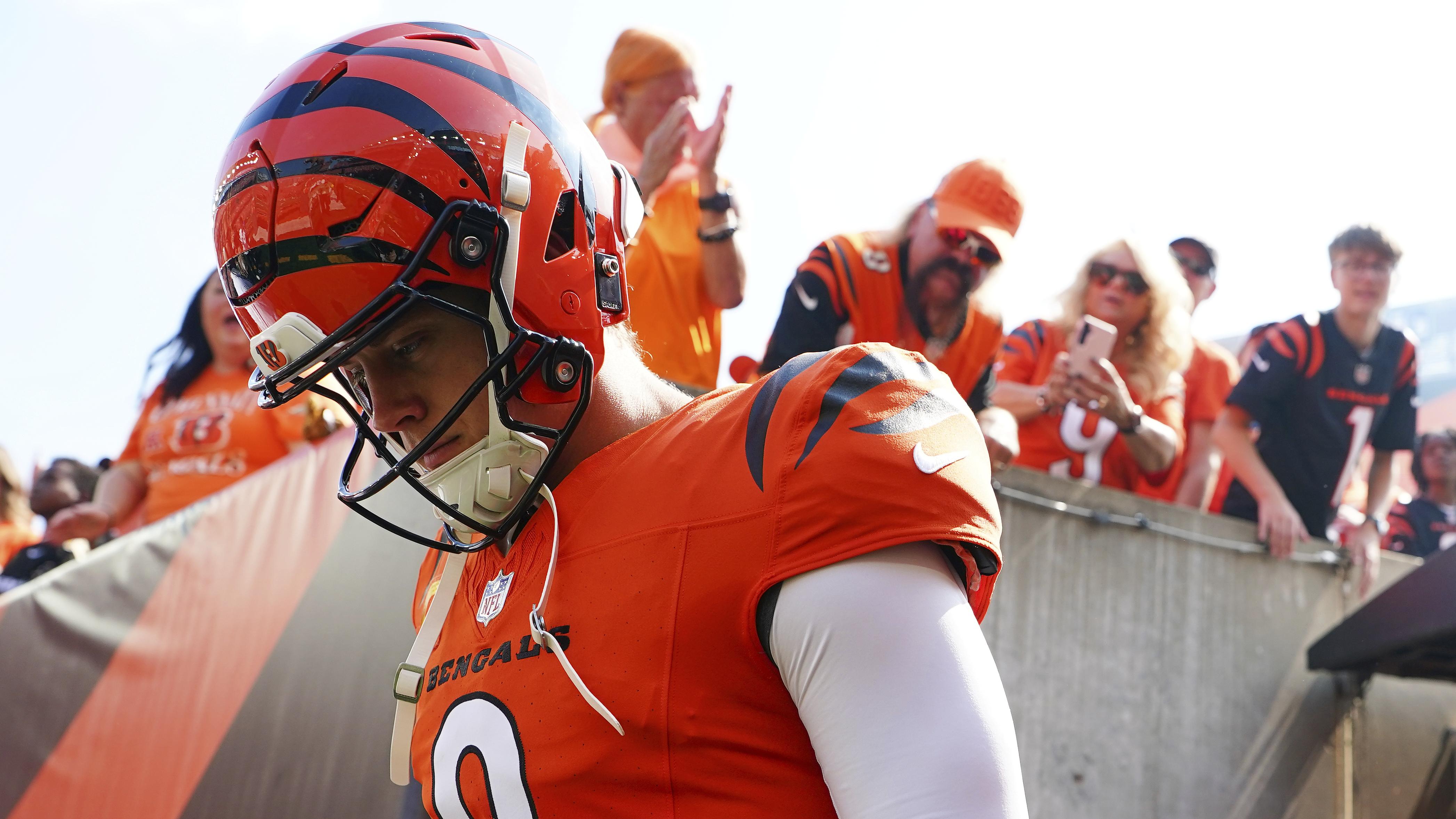 Bengals Reportedly Eye Free-Agent QB After Joe Burrow’s Injury to Join Jake Browning