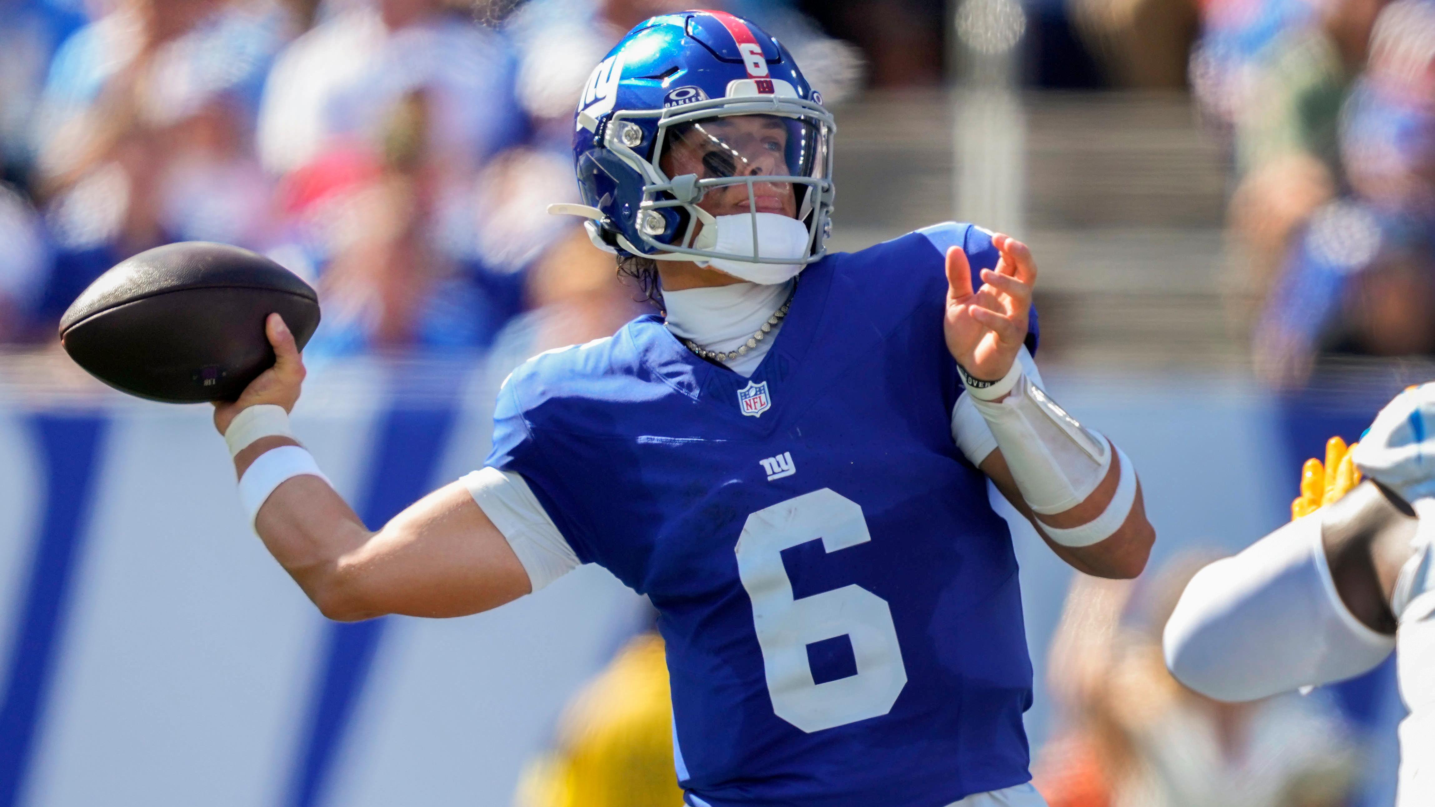 Chargers Giants Football