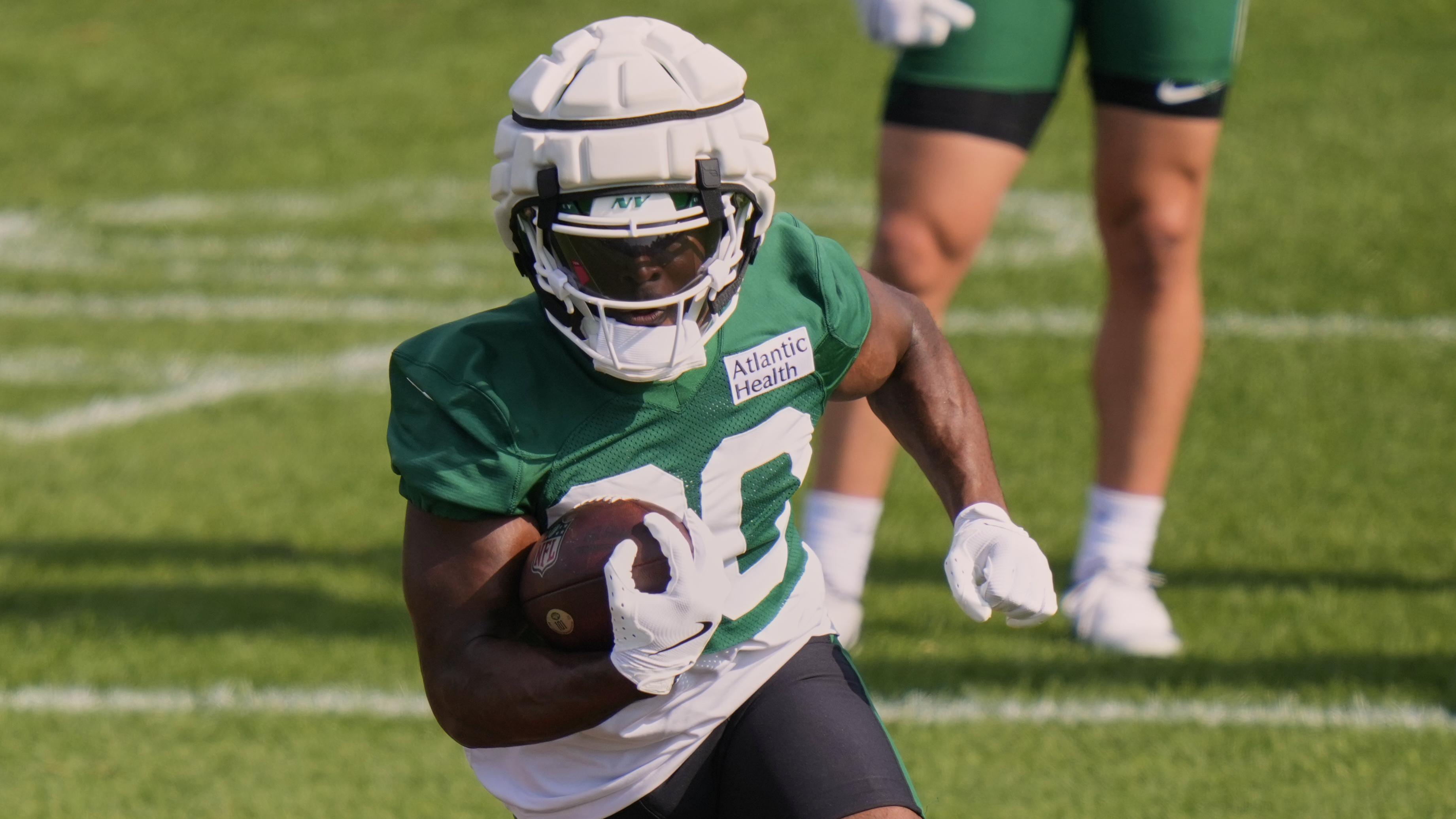 Jets Insider Says Breece Hall Will Seek Contract Similar to James Cook, Kyren Williams