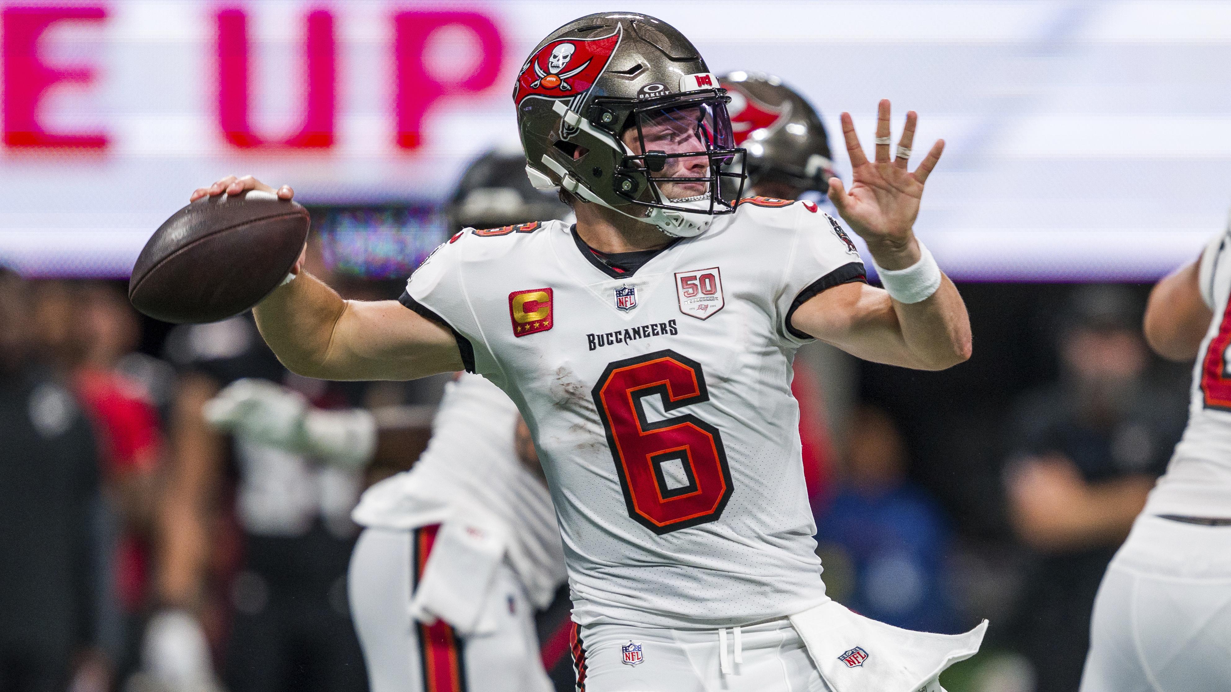 Buccaneers Falcons Football