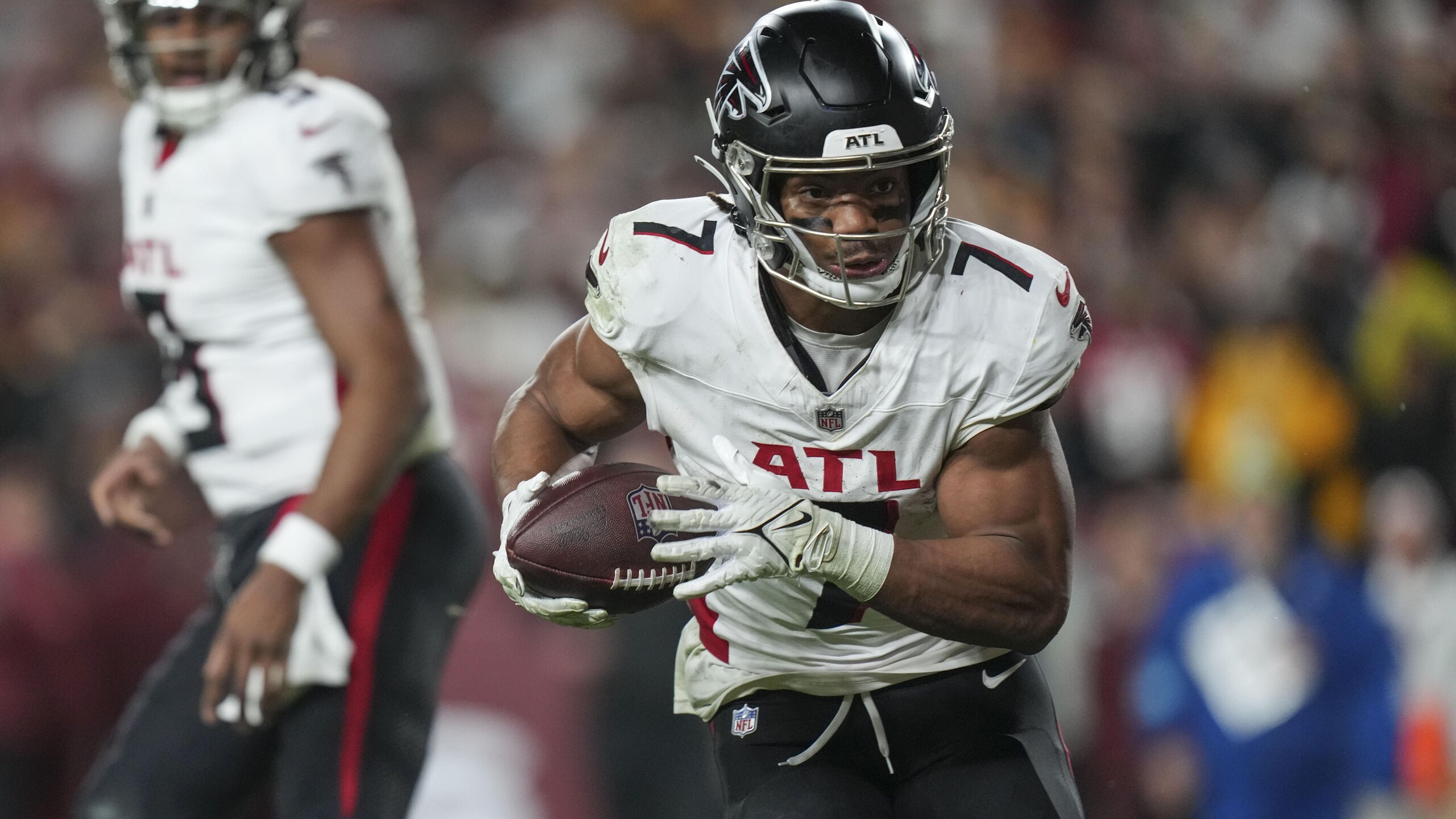 Falcons Commanders Football