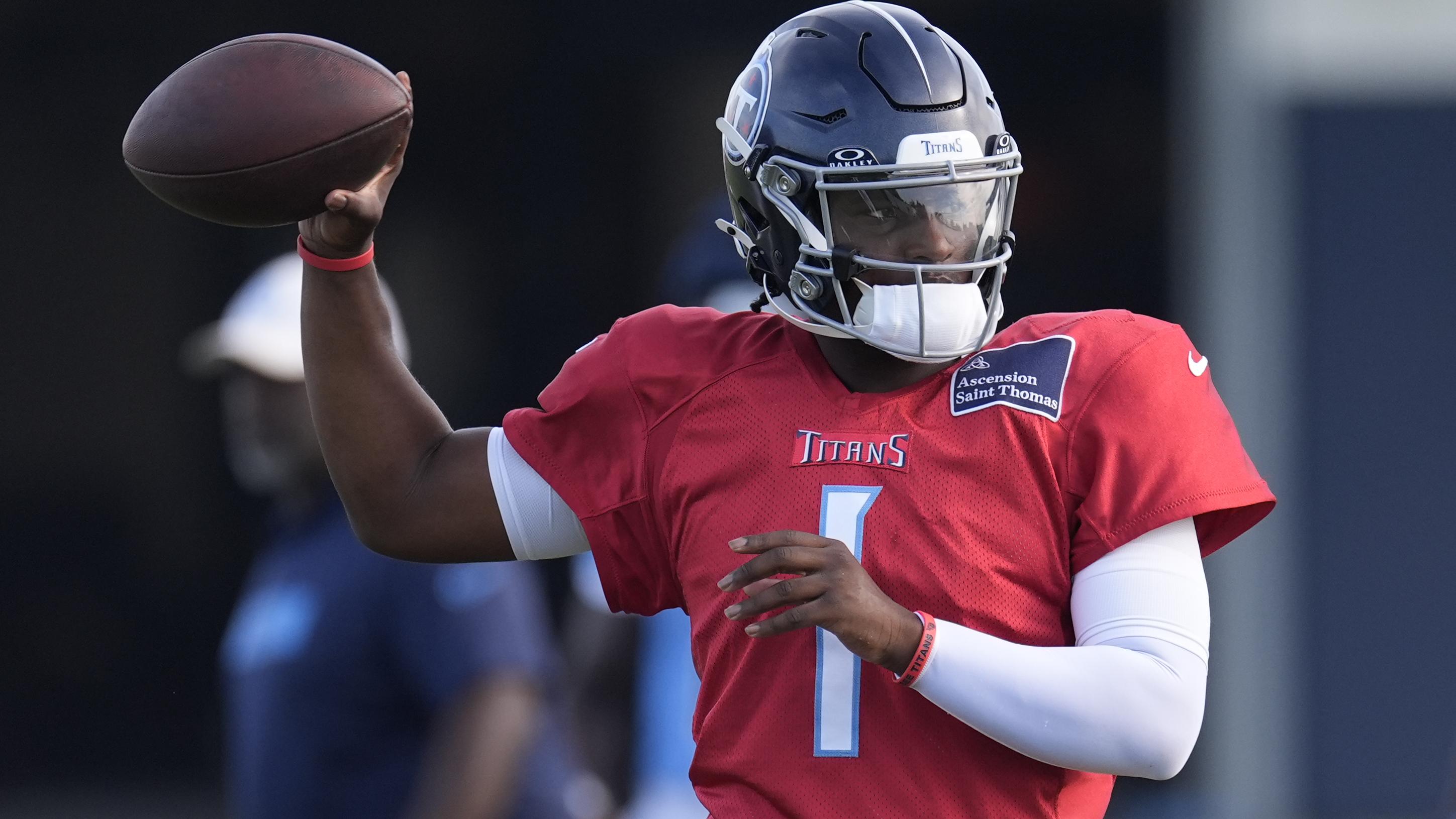 Titans Camp Football