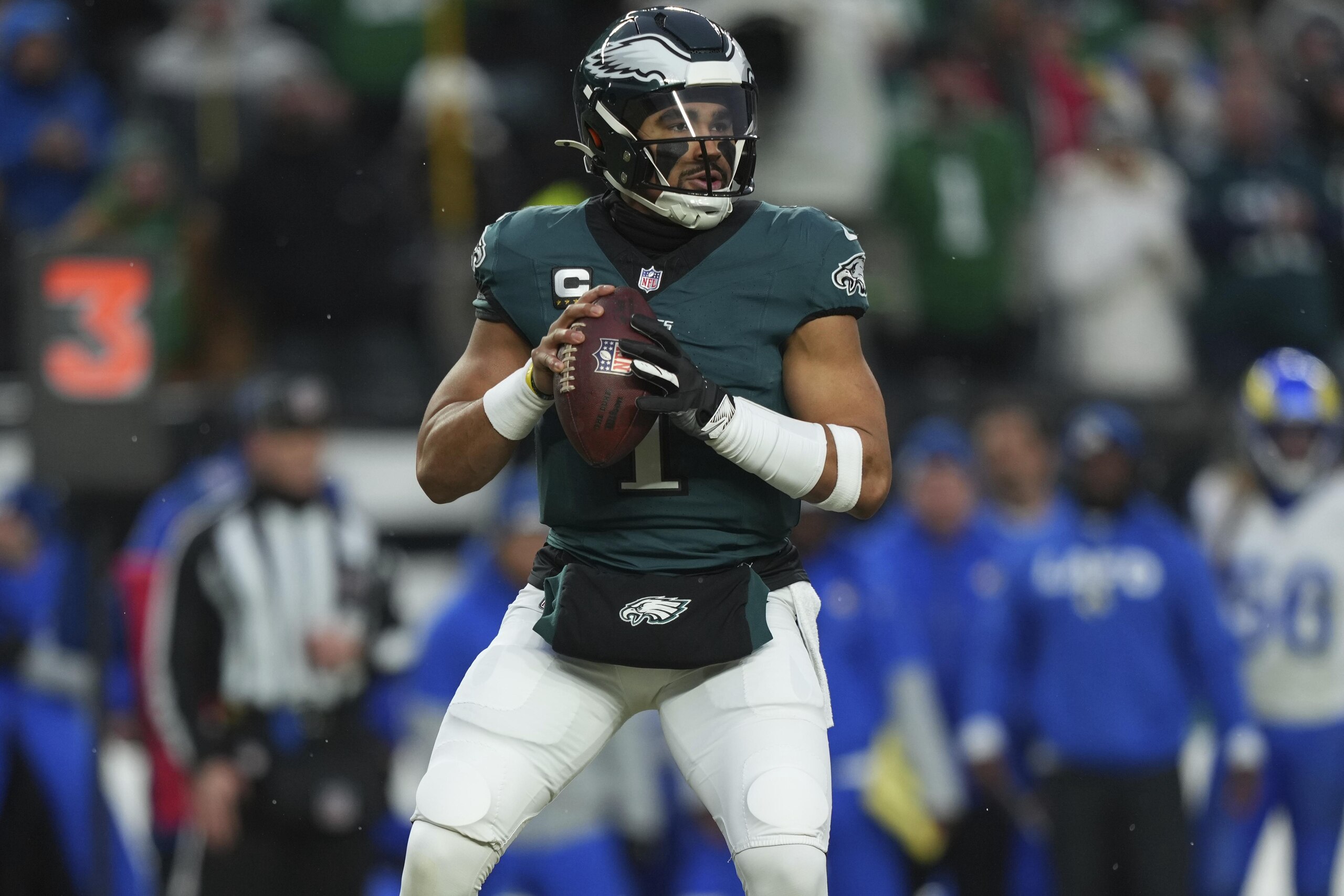 Rams Eagles Football