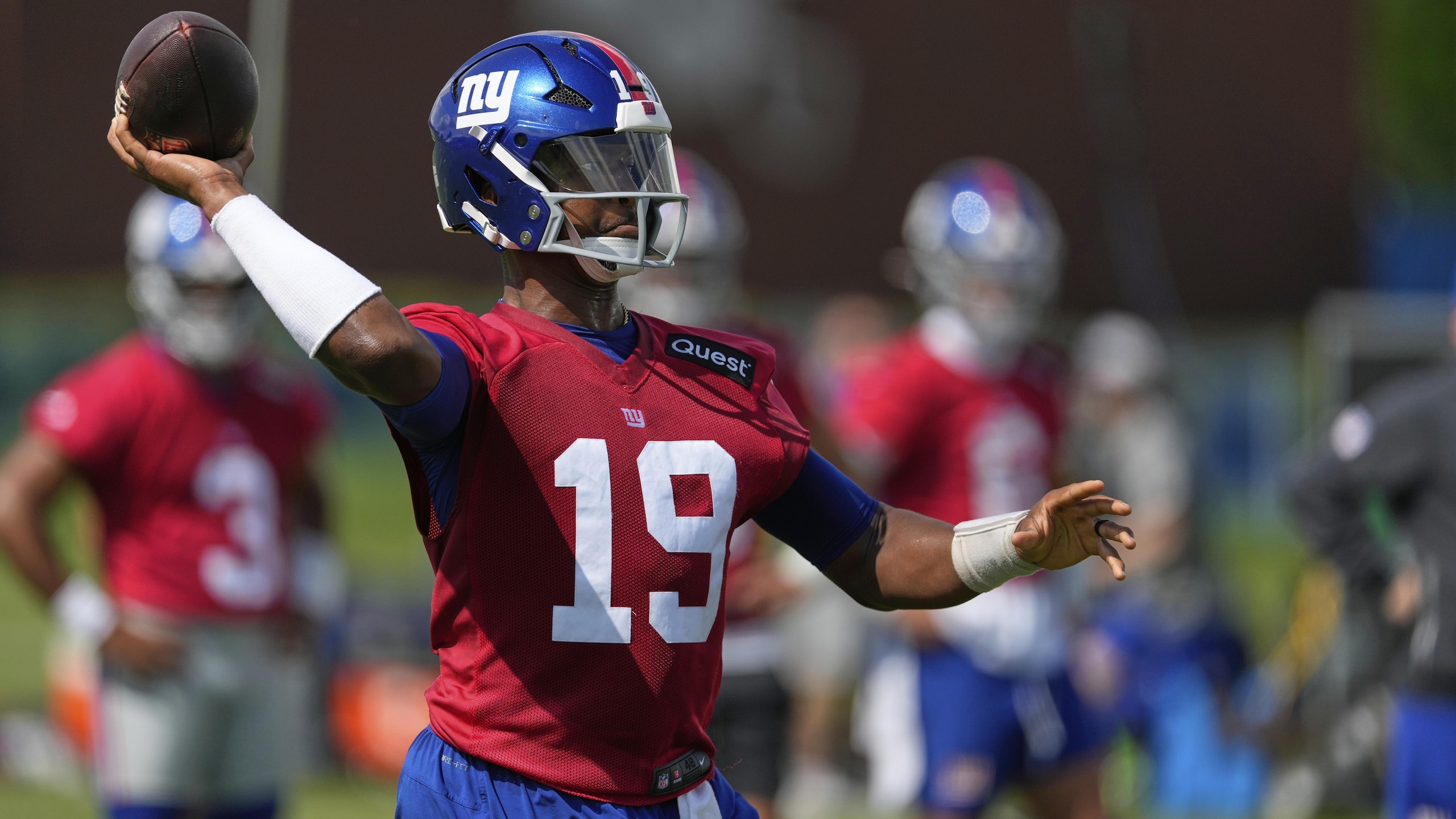 Giants Camp Football