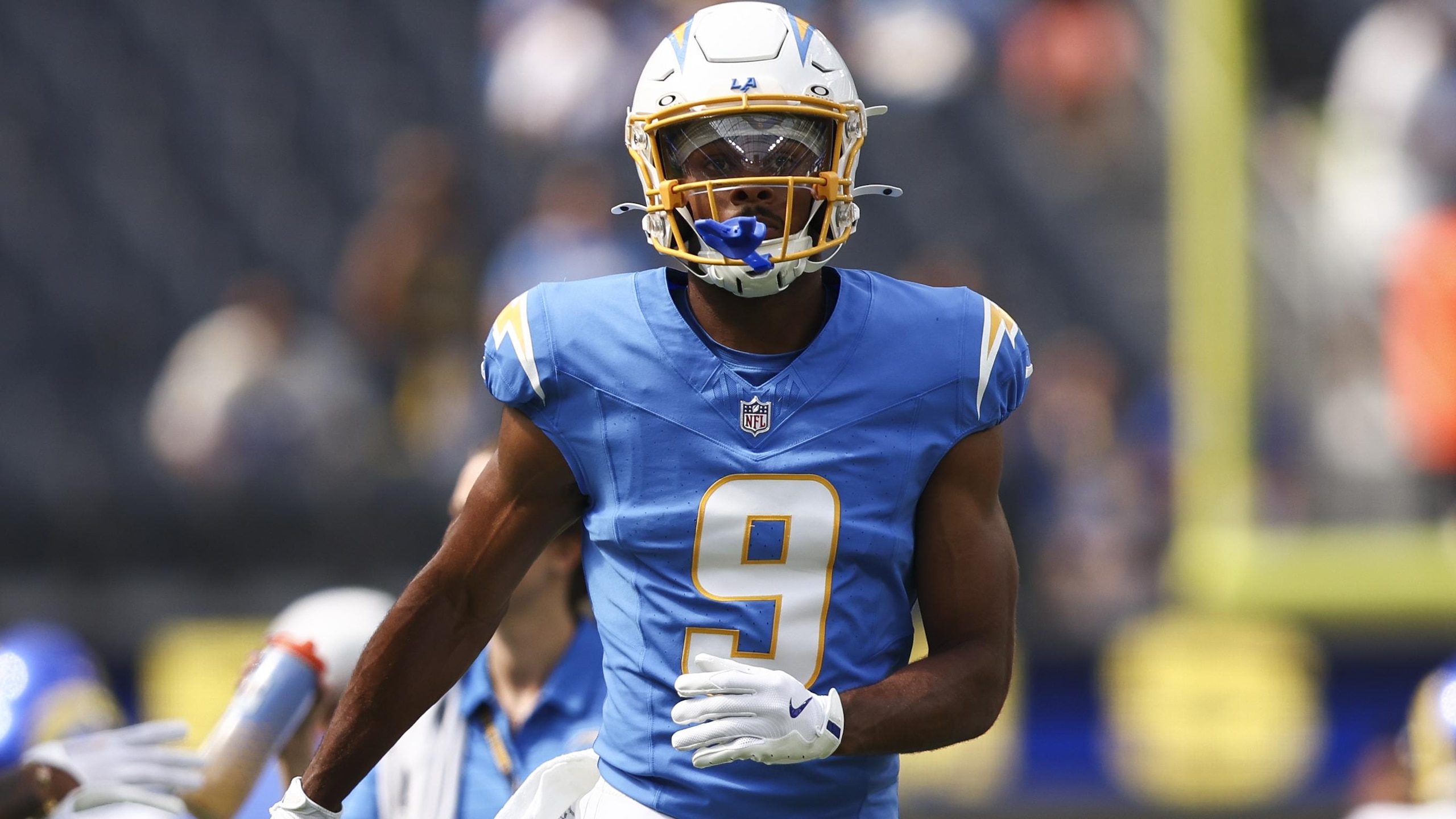 Chargers Rams Football
