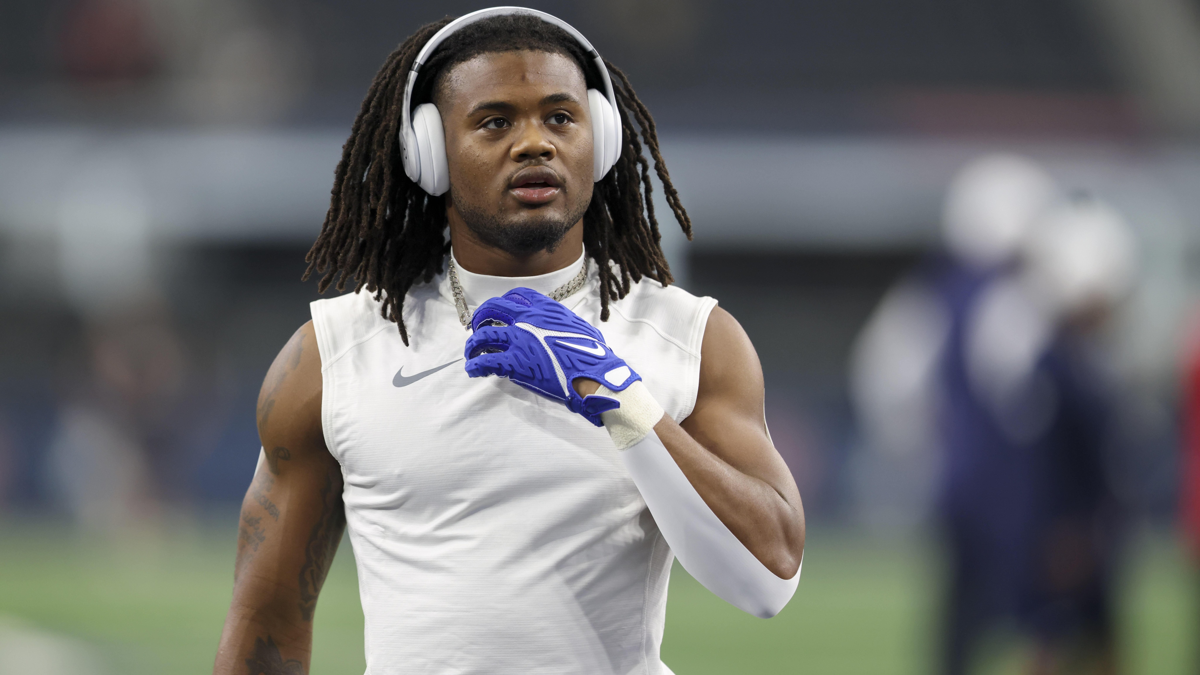 Cowboys' Jaydon Blue Got Blisters from Wearing Louis Vuitton Nike Cleats to  Practice