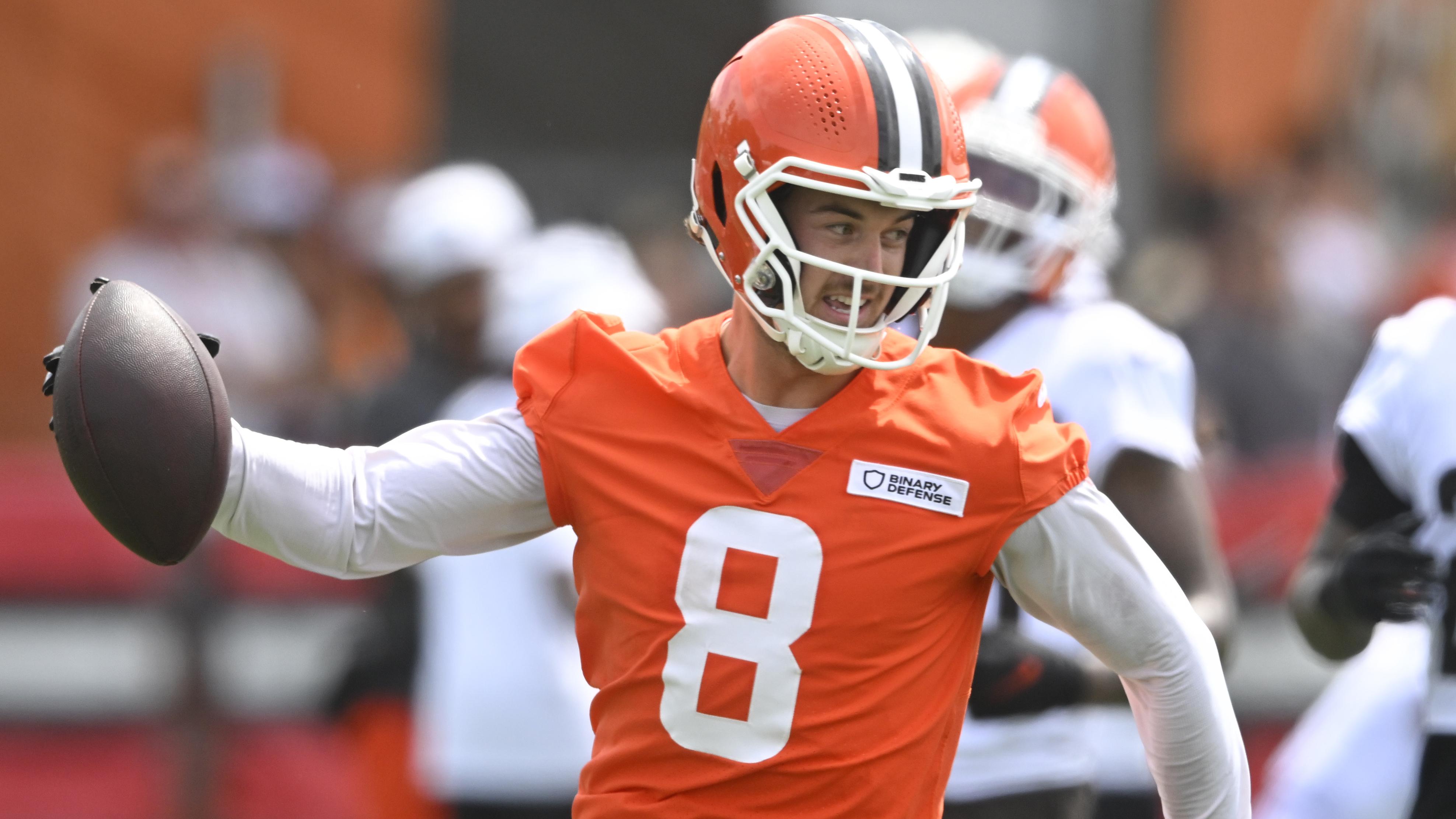 Browns Camp Football