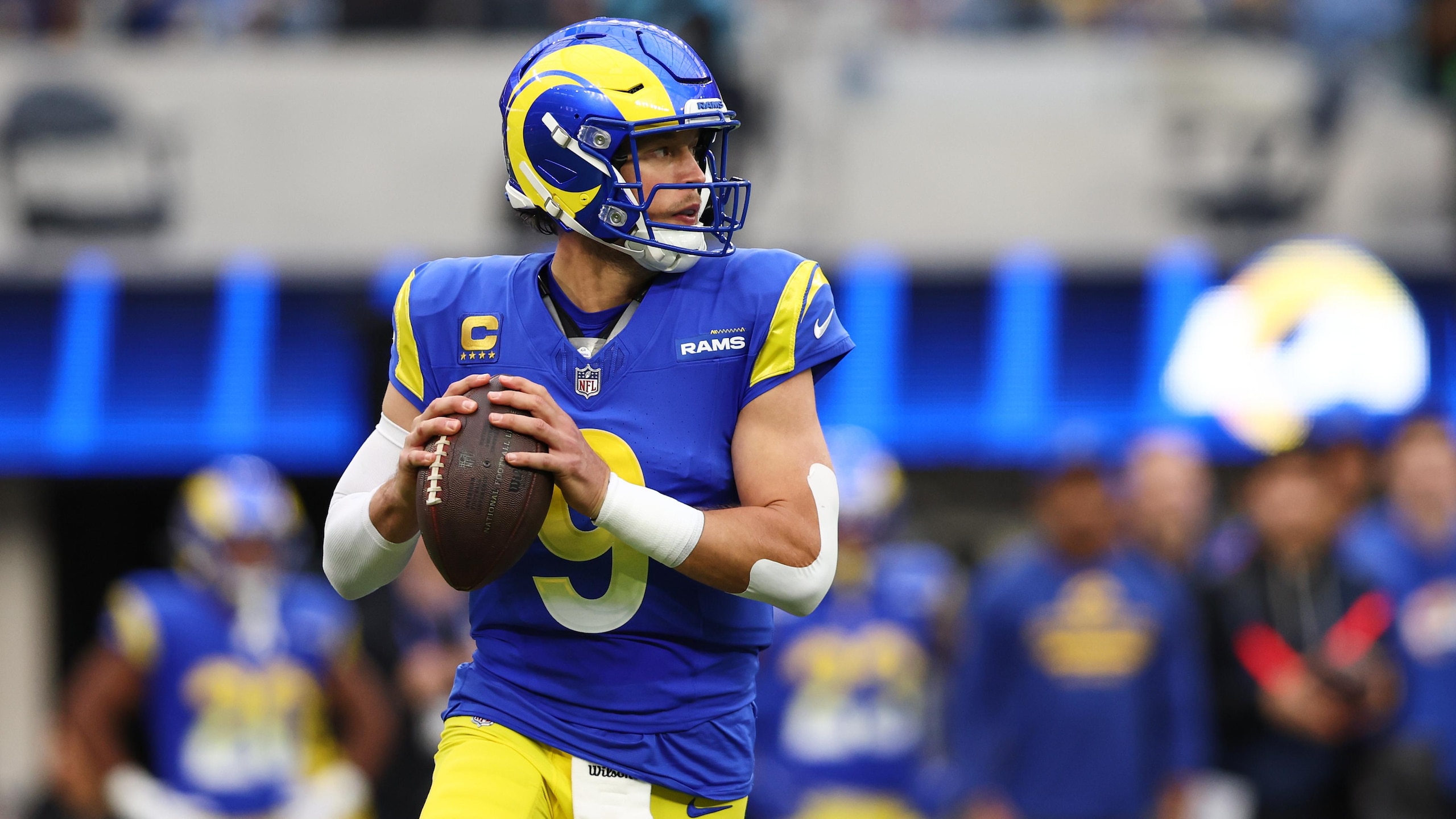Cardinals Rams Football