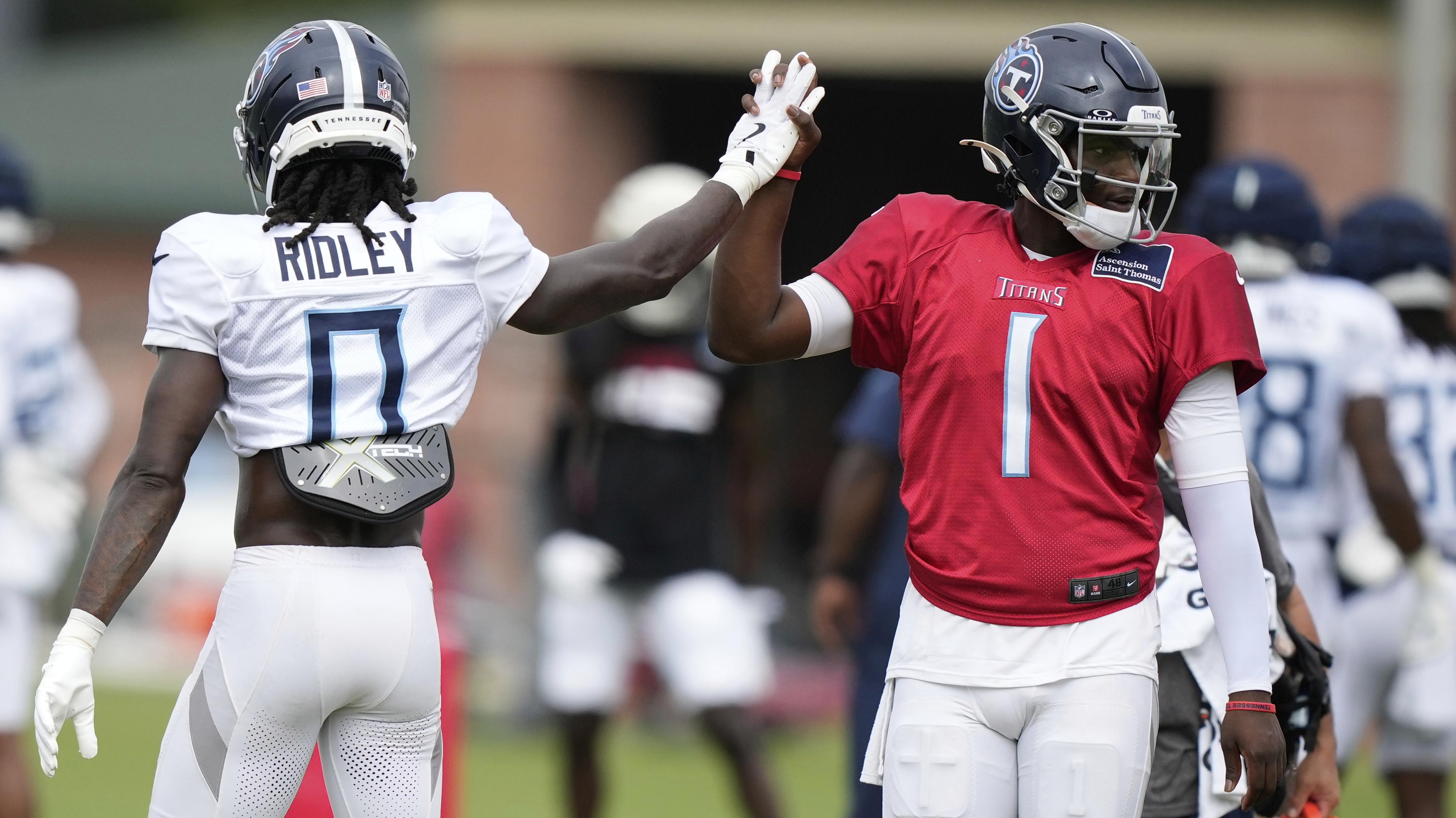 Titans’ Calvin Ridley Hypes Cam Ward, Says ‘It’s Time to Dominate’ During 2025 Season