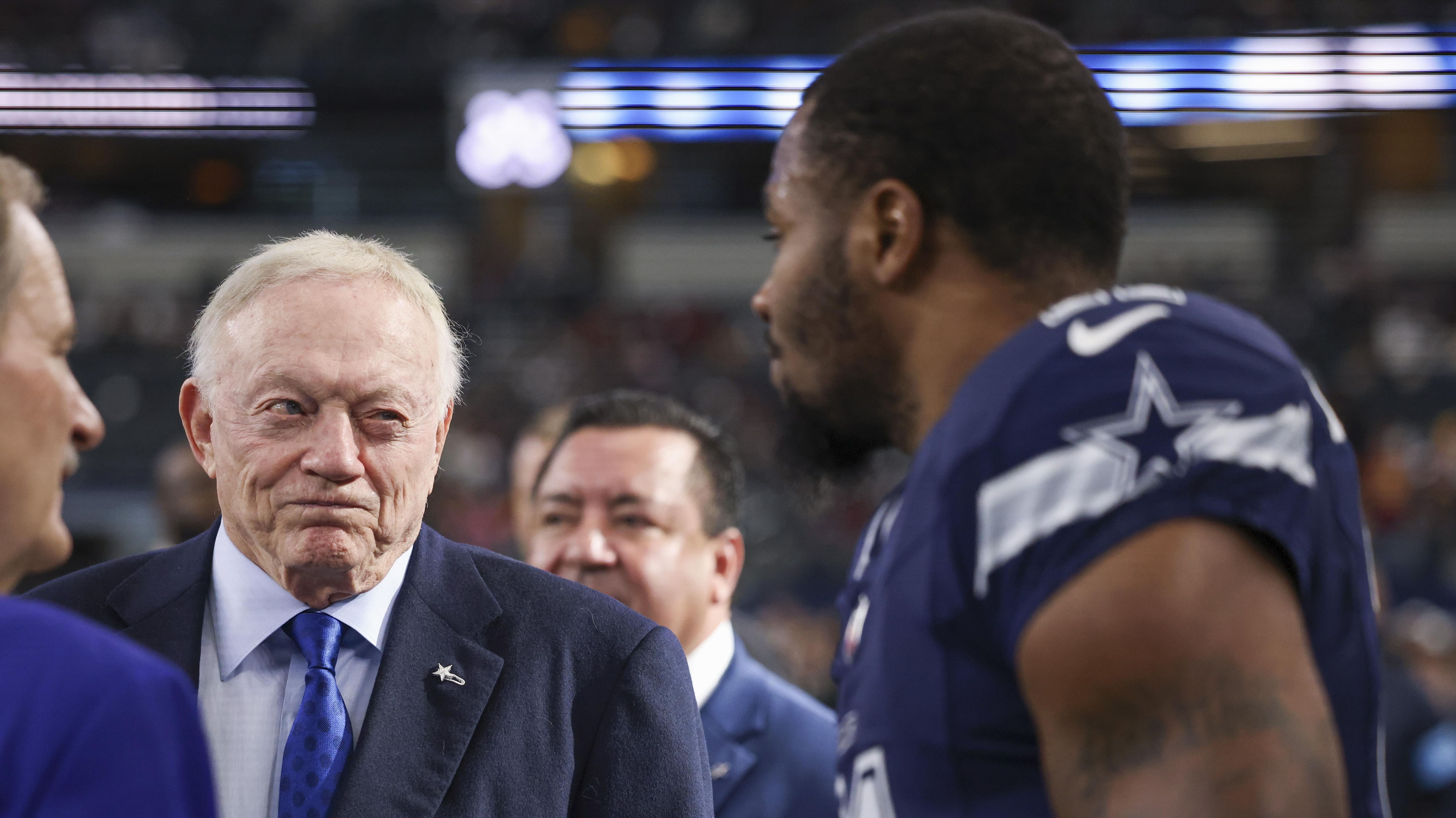 NFL Agent Says Jerry Jones’ Handling of Micah Parsons Put Cowboys in ‘Serious Trouble’
