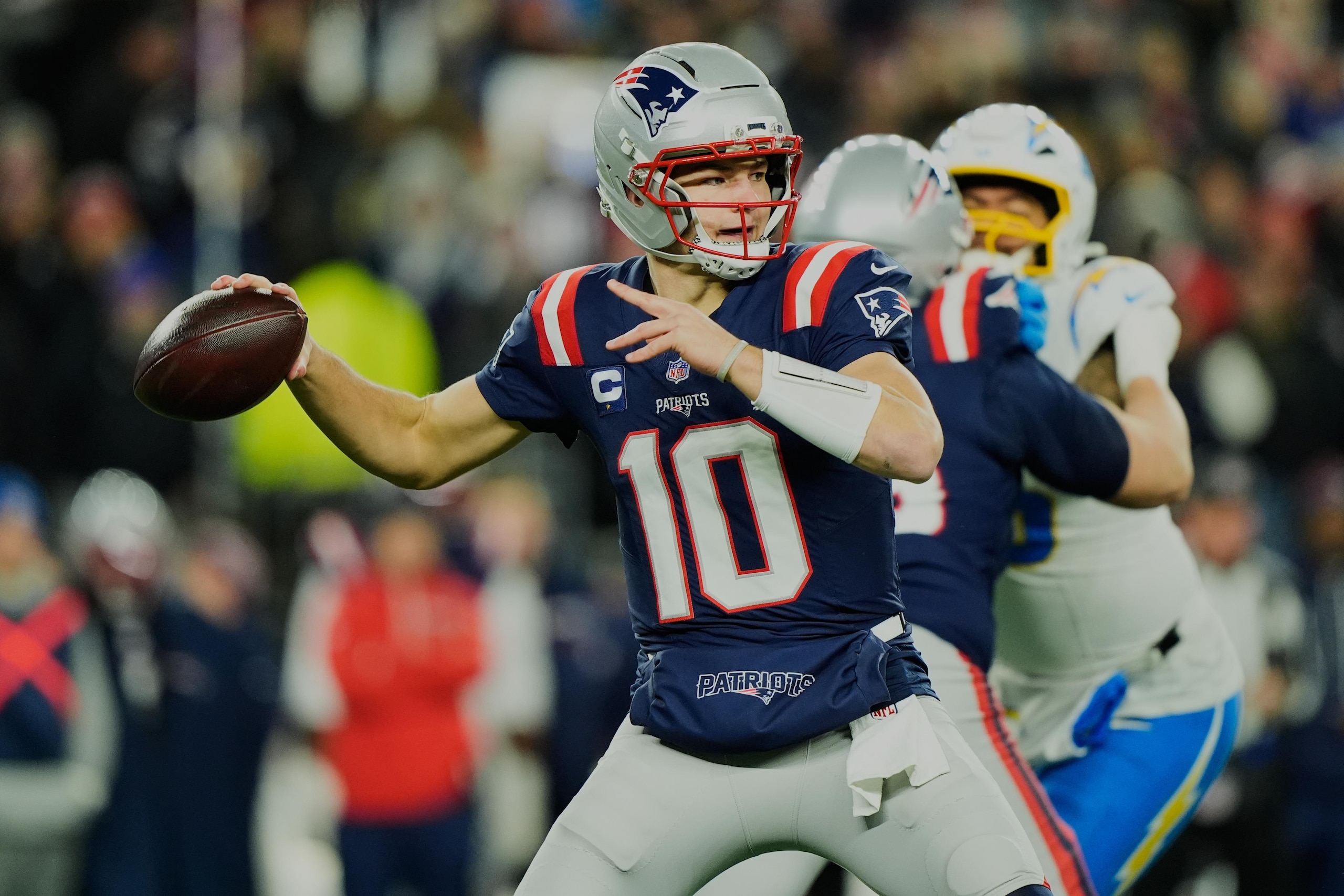 Chargers Patriots Football