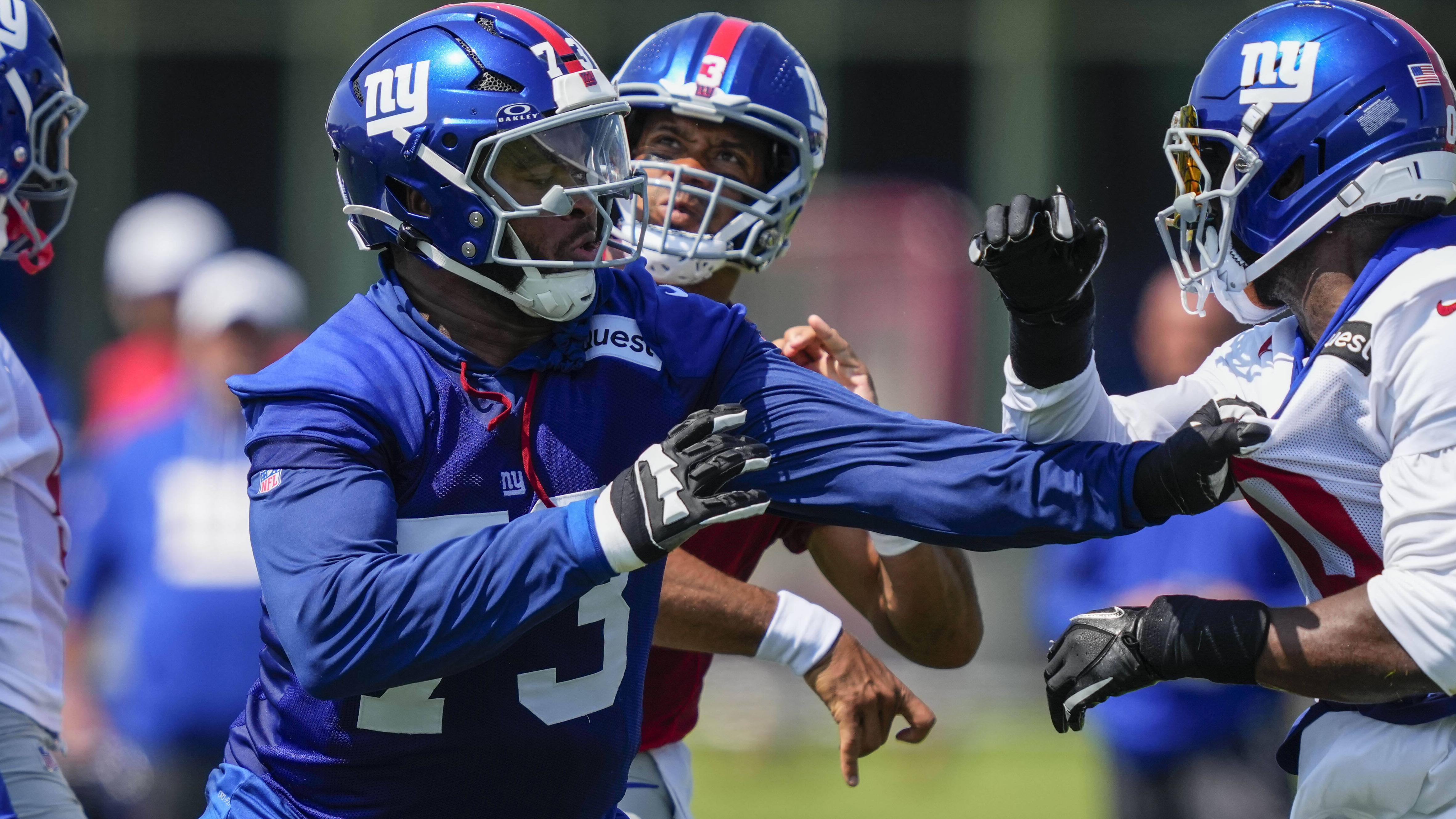 Giants Camp Football