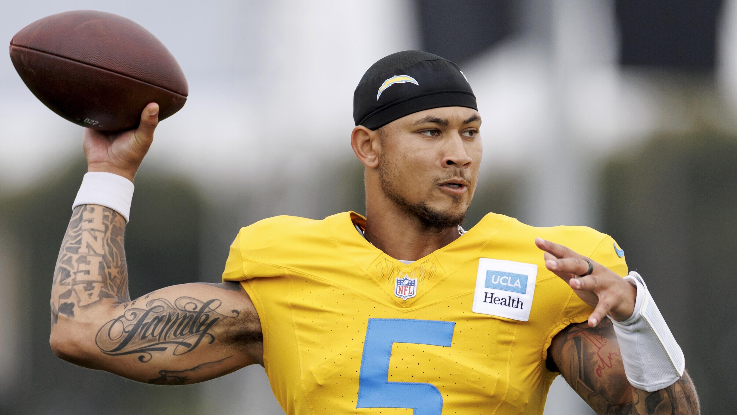 Chargers Camp Football