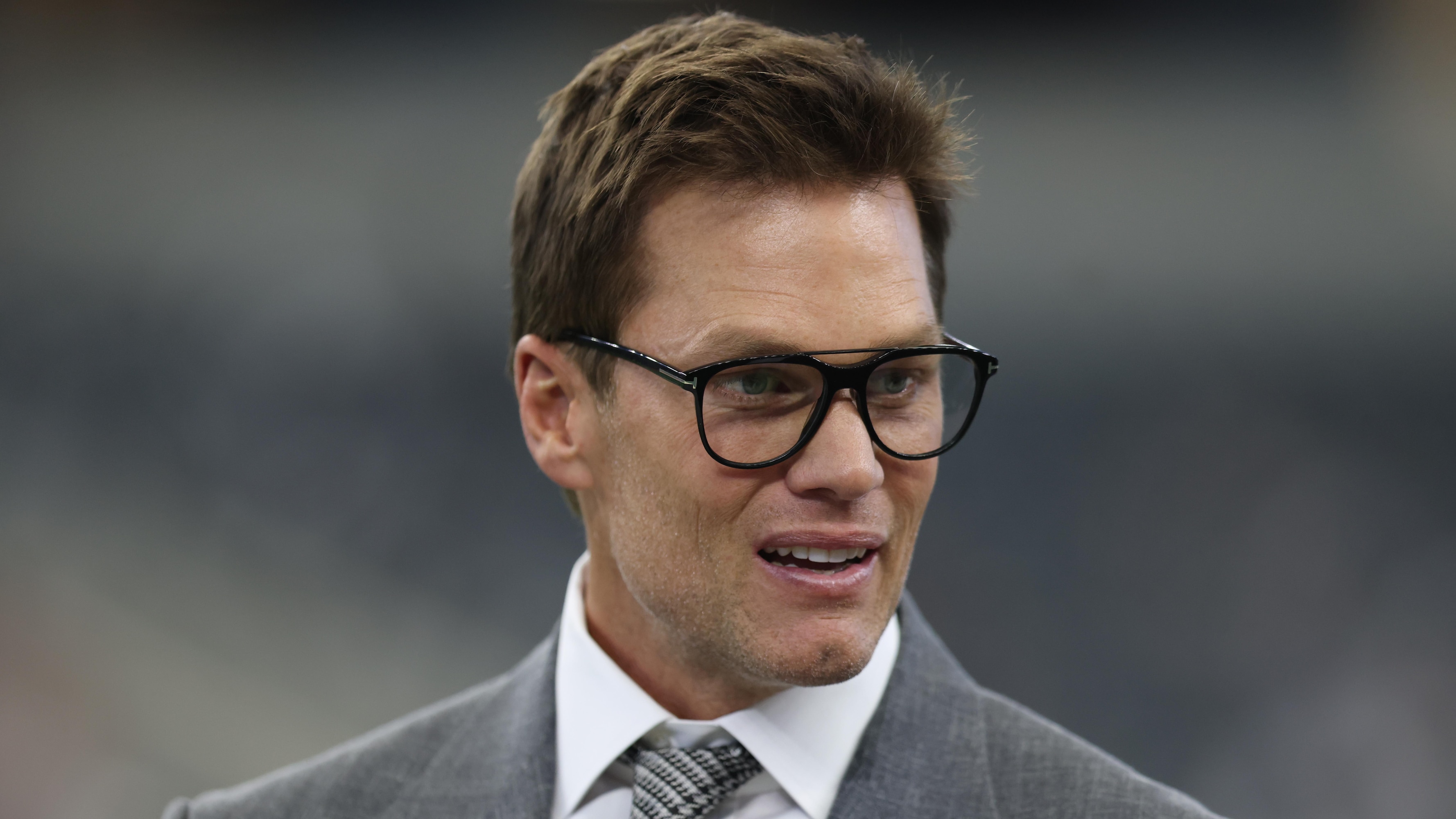 Tom Brady sagt, sein Hund Junie sei ein Klon seines verstorbenen Hundes ...
