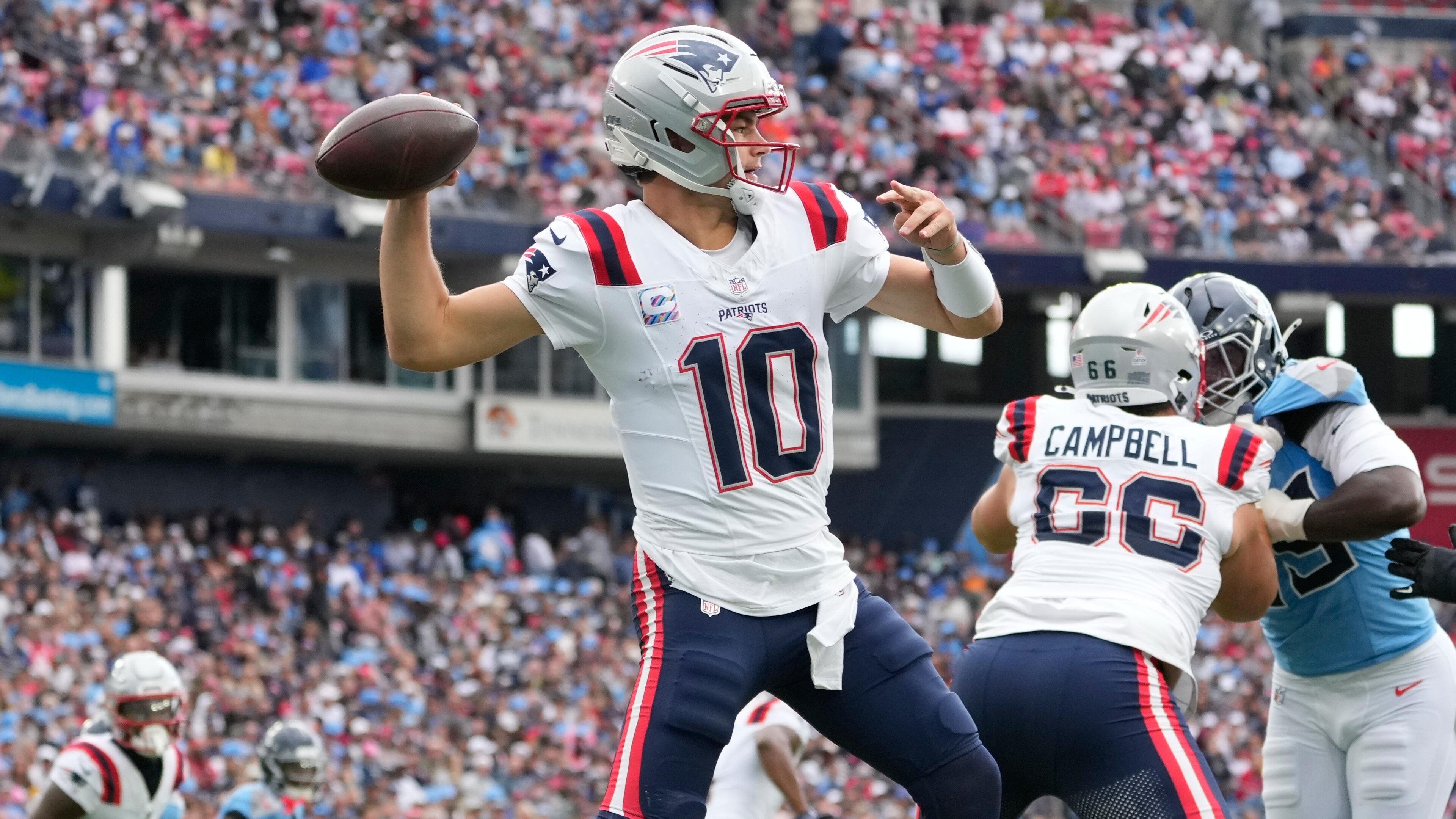 Patriots Titans Football