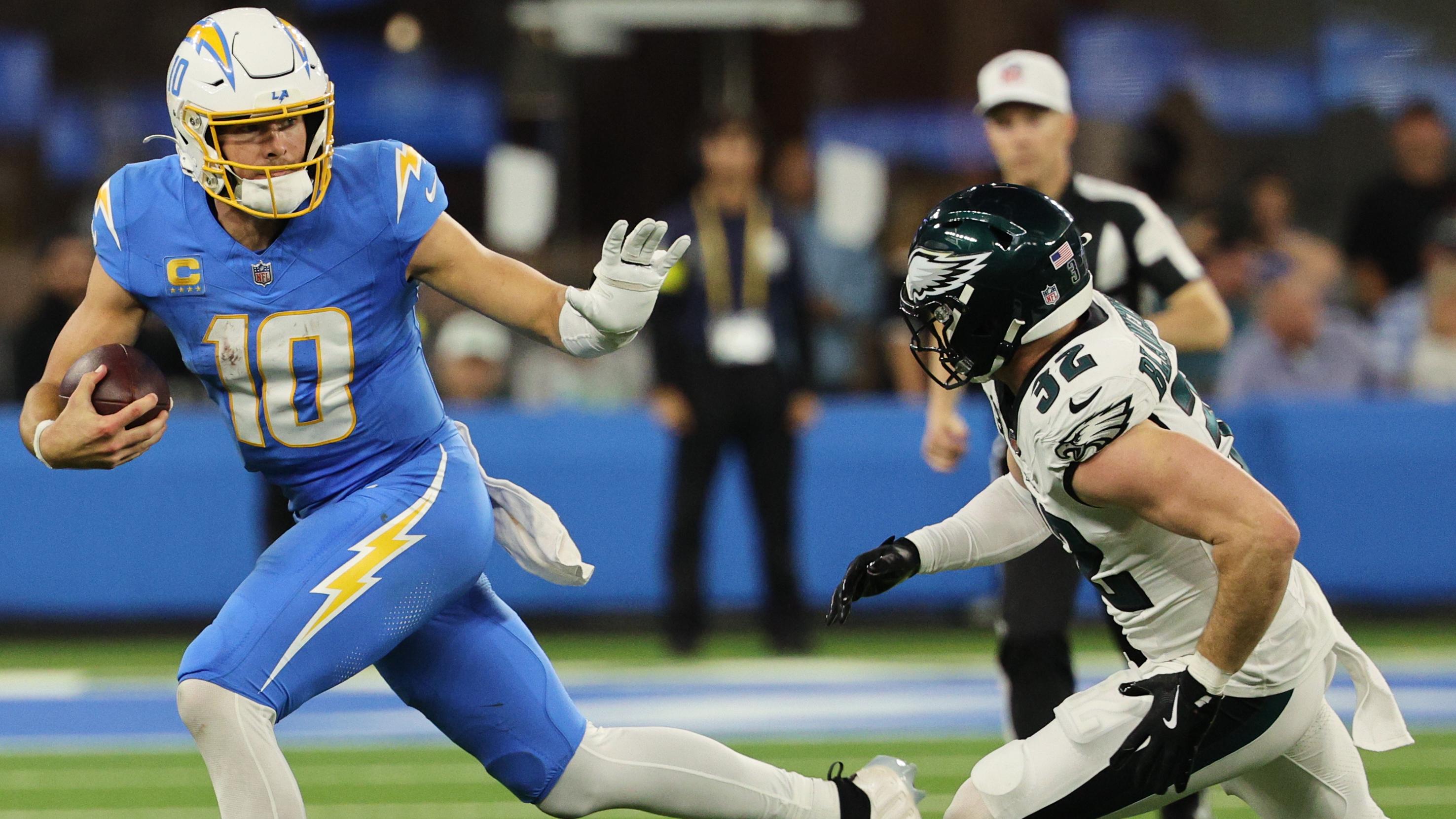 Eagles Chargers Football