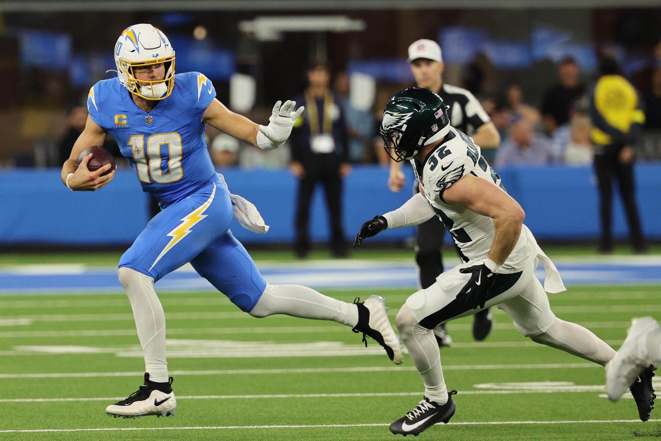Eagles Chargers Football