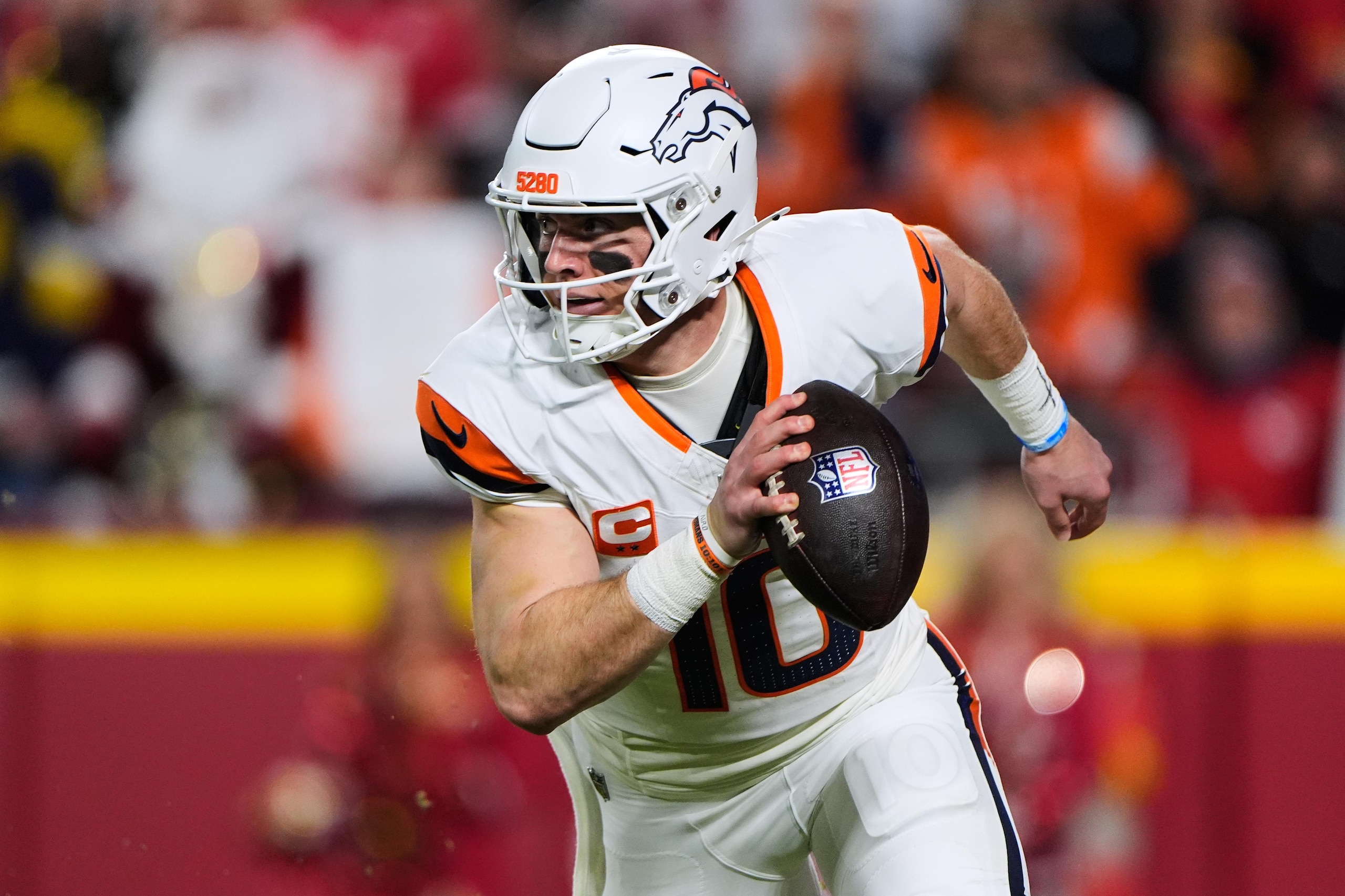 Broncos Chiefs Football