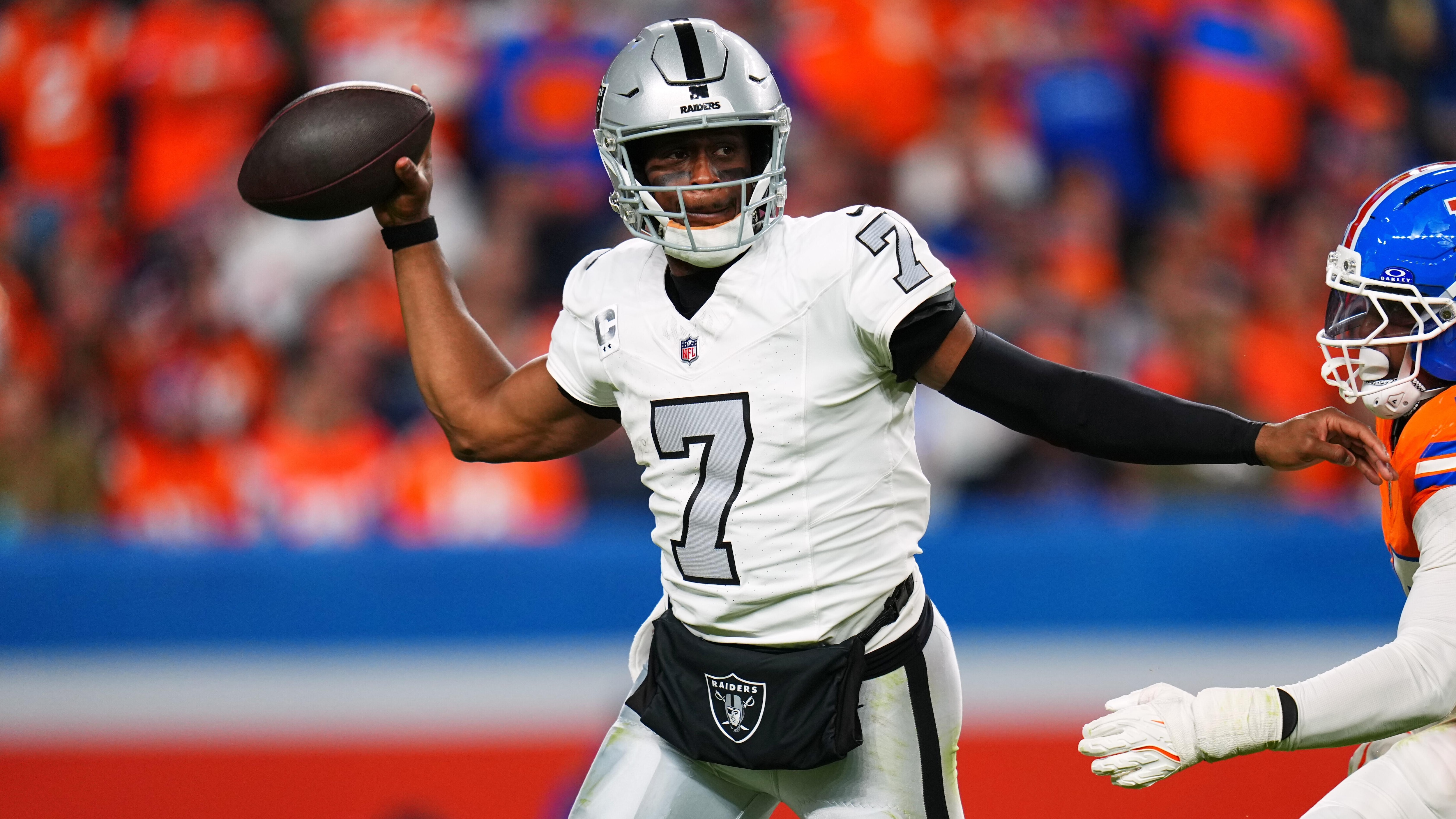 Raiders Broncos Football