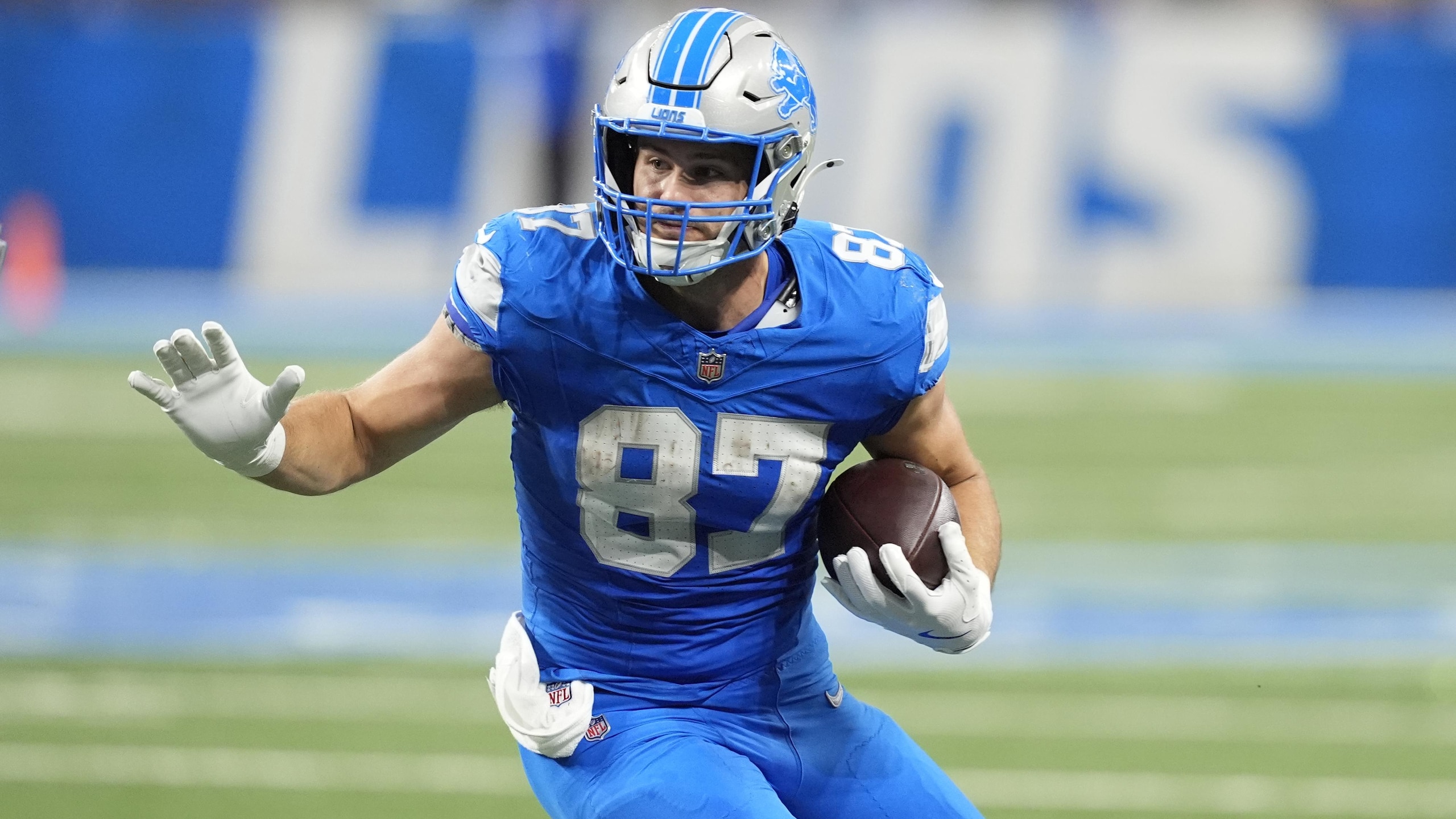Titans Lions Football