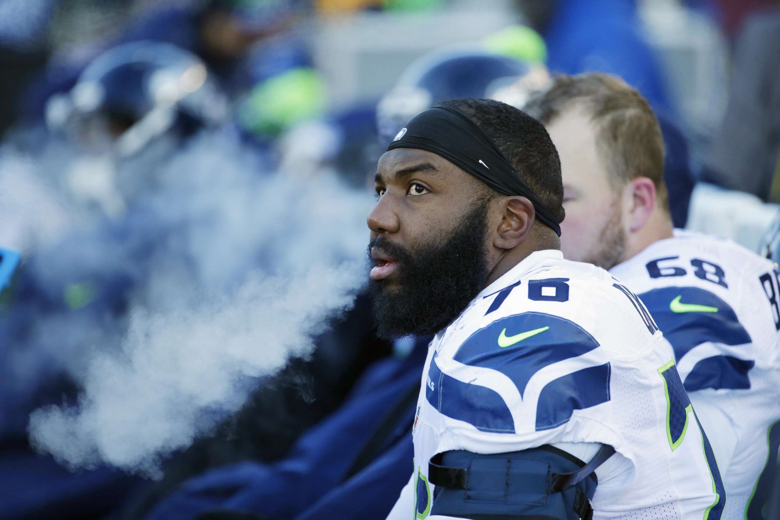 Broncos-Okung Football