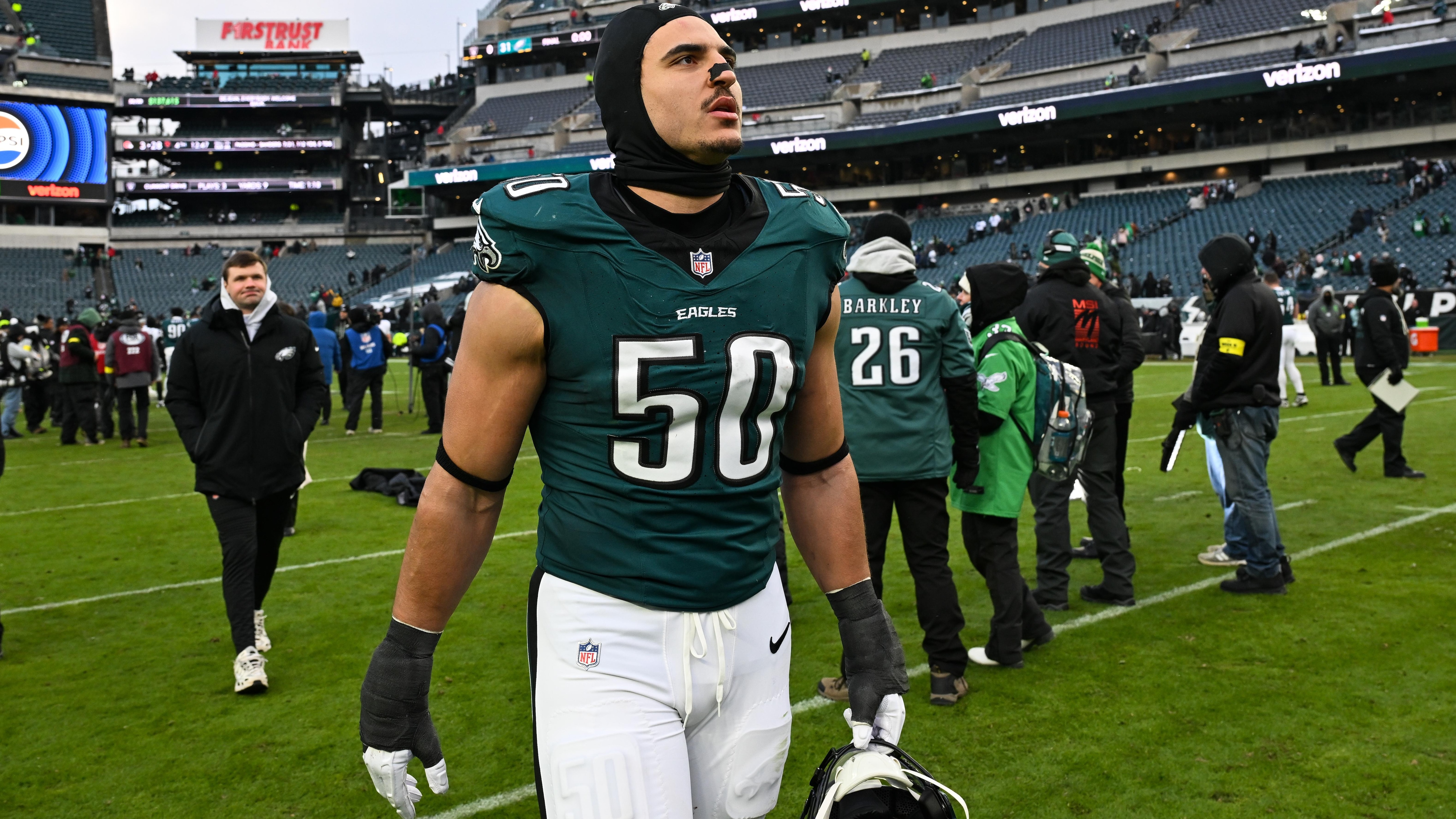 Raiders Eagles Football