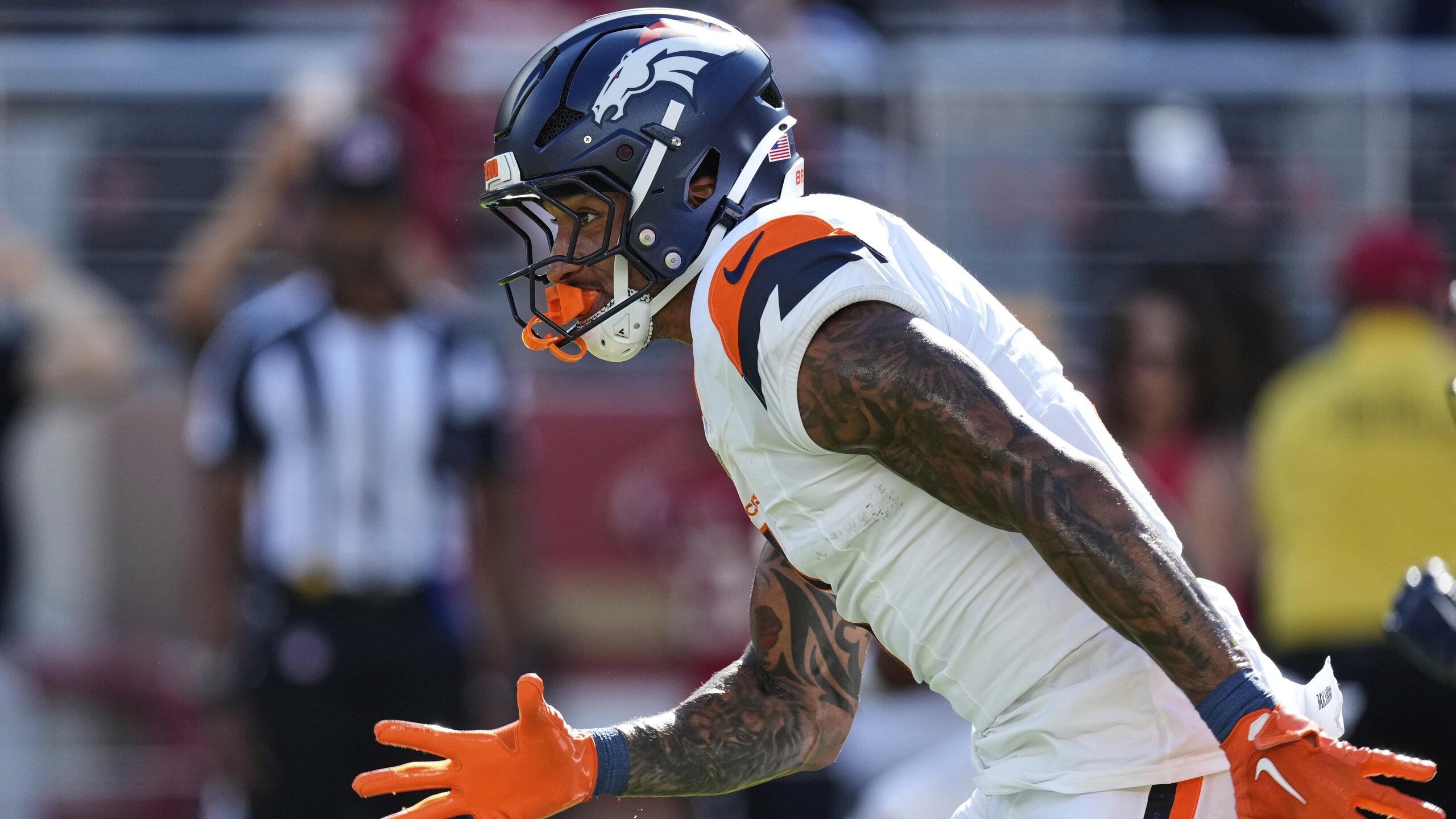 Broncos 49ers Football