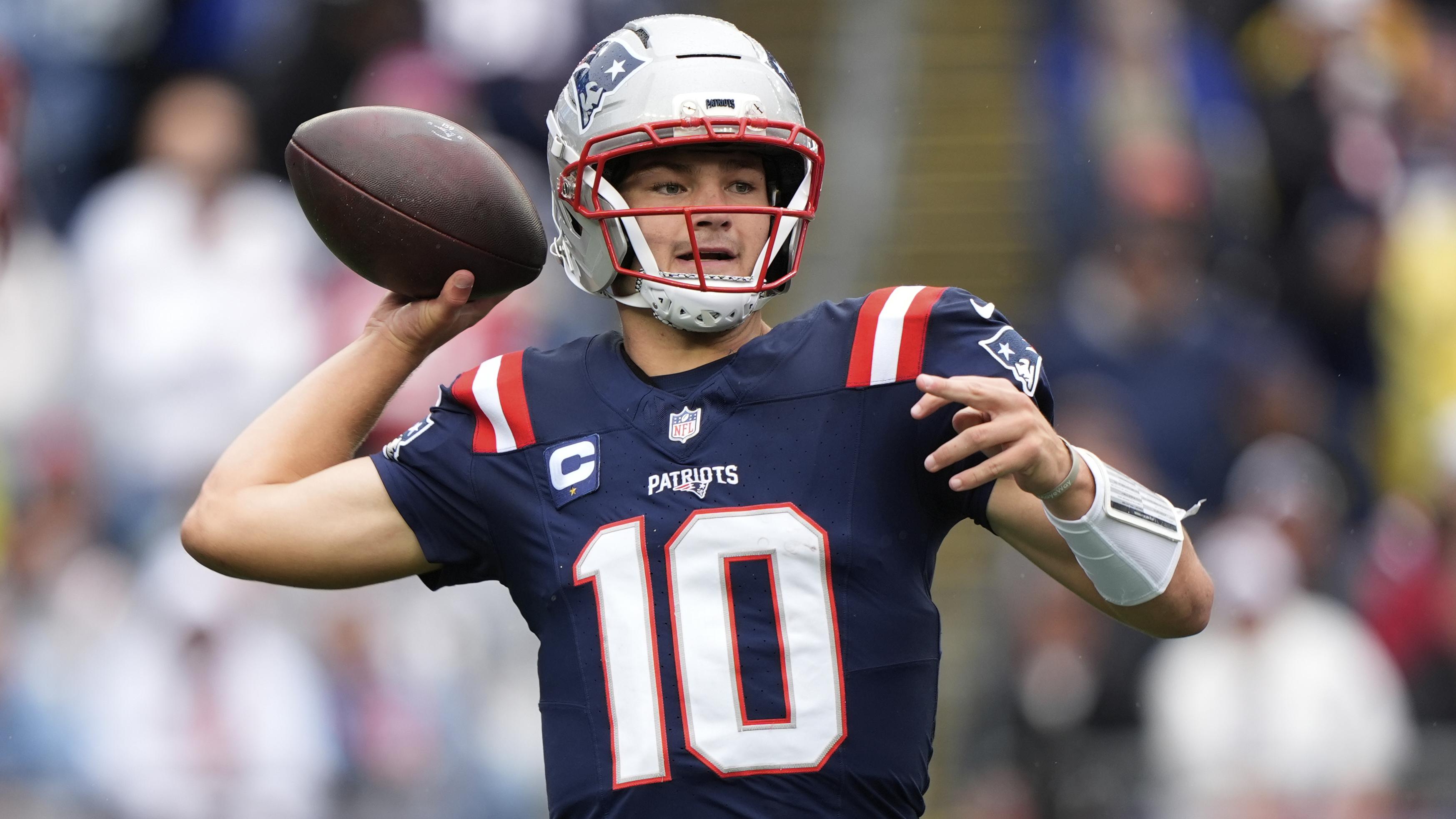 Raiders Patriots Football