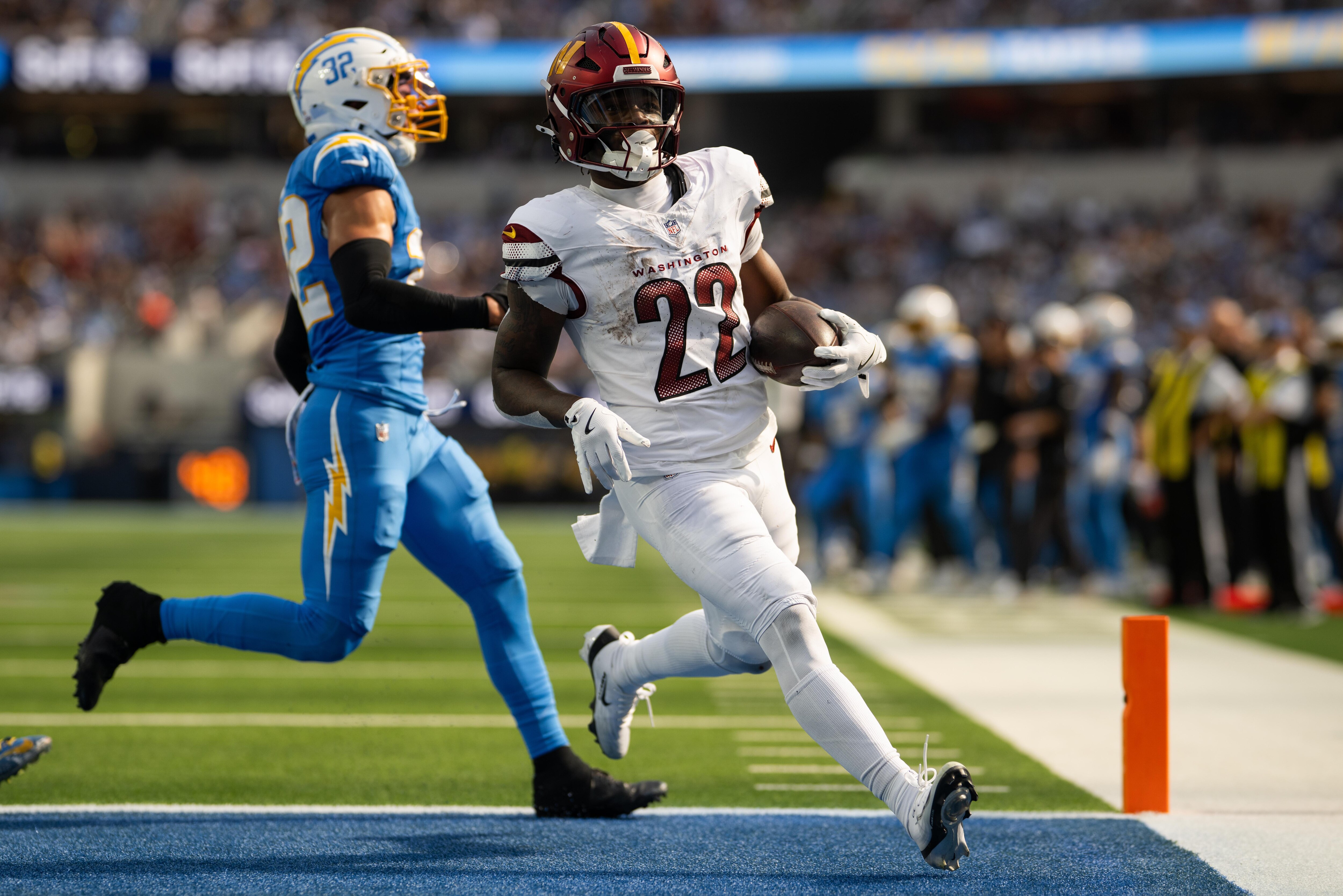 Commanders Chargers Football