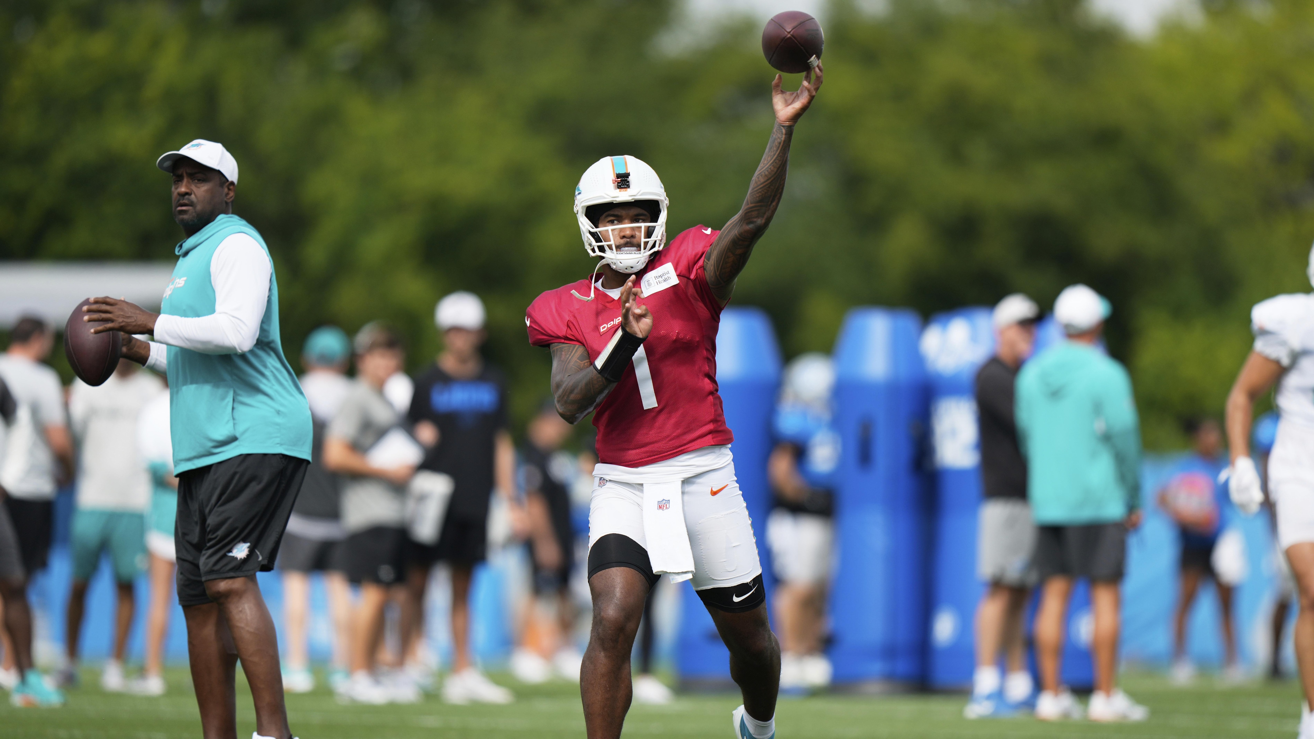 Tua Tagovailoa, Jaylen Waddle Rip Dolphins’ Performance in Joint Practice vs. Lions